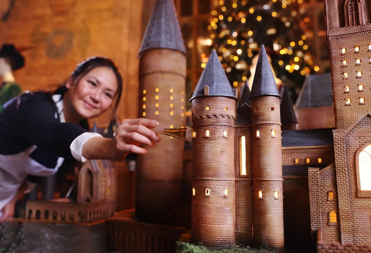 Artist Michelle Wibowo and Hogwarts Castle Cake