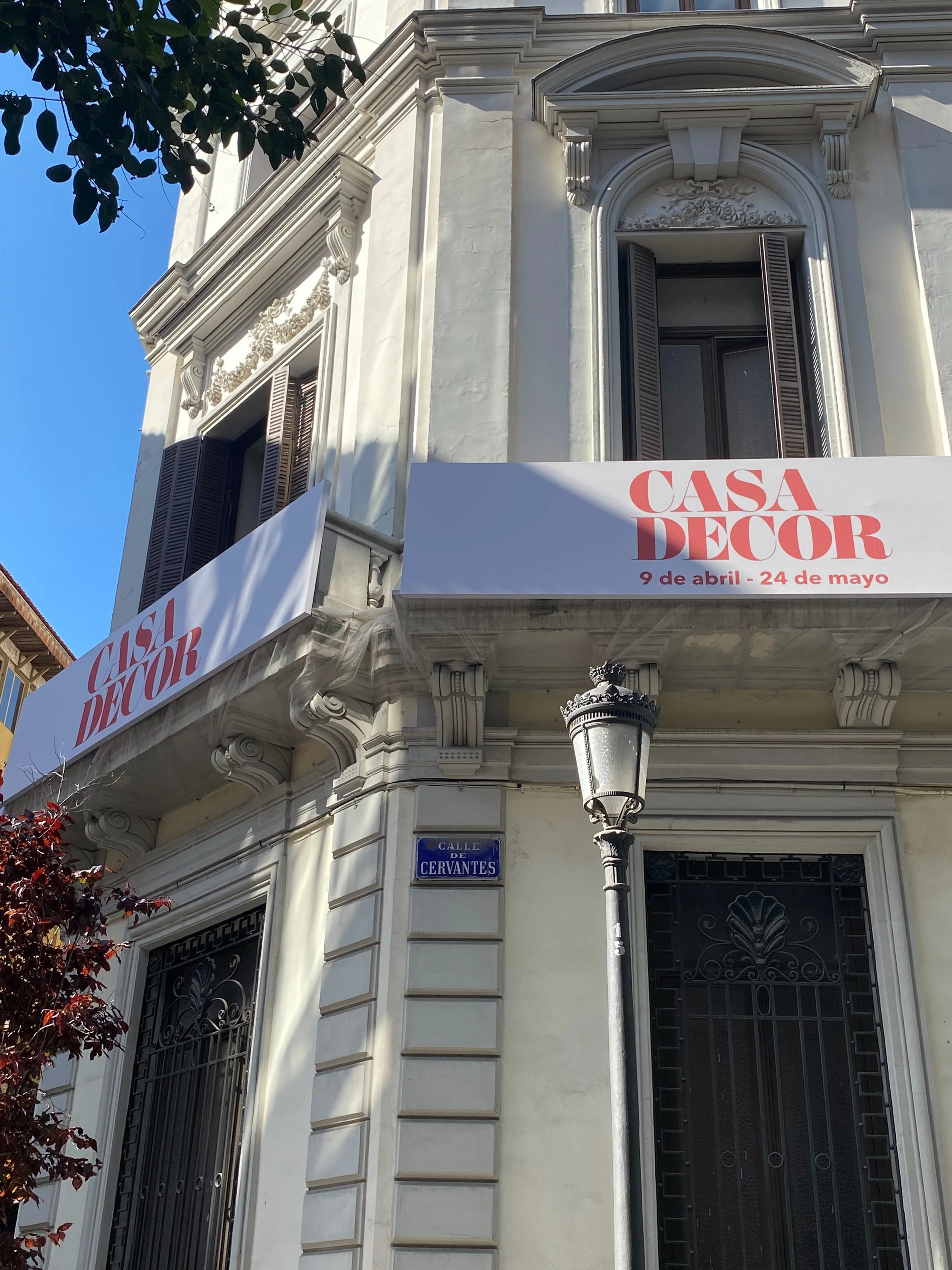 Registos da Casa Decor 2026. T&ecirc;m at&eacute; ao final do m&ecirc;s para dar um saltinho a Madrid e ver uma das  melhores exposi&ccedil;&otilde;es de interiores que existe. O melhor s&iacute;tio para procurar inspira&ccedil;&atilde;o, perceber as