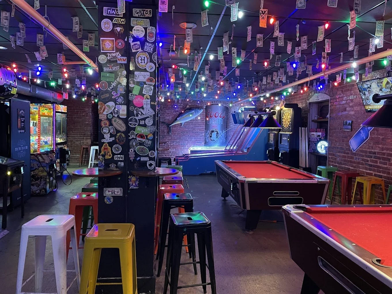 dive bar.jpg