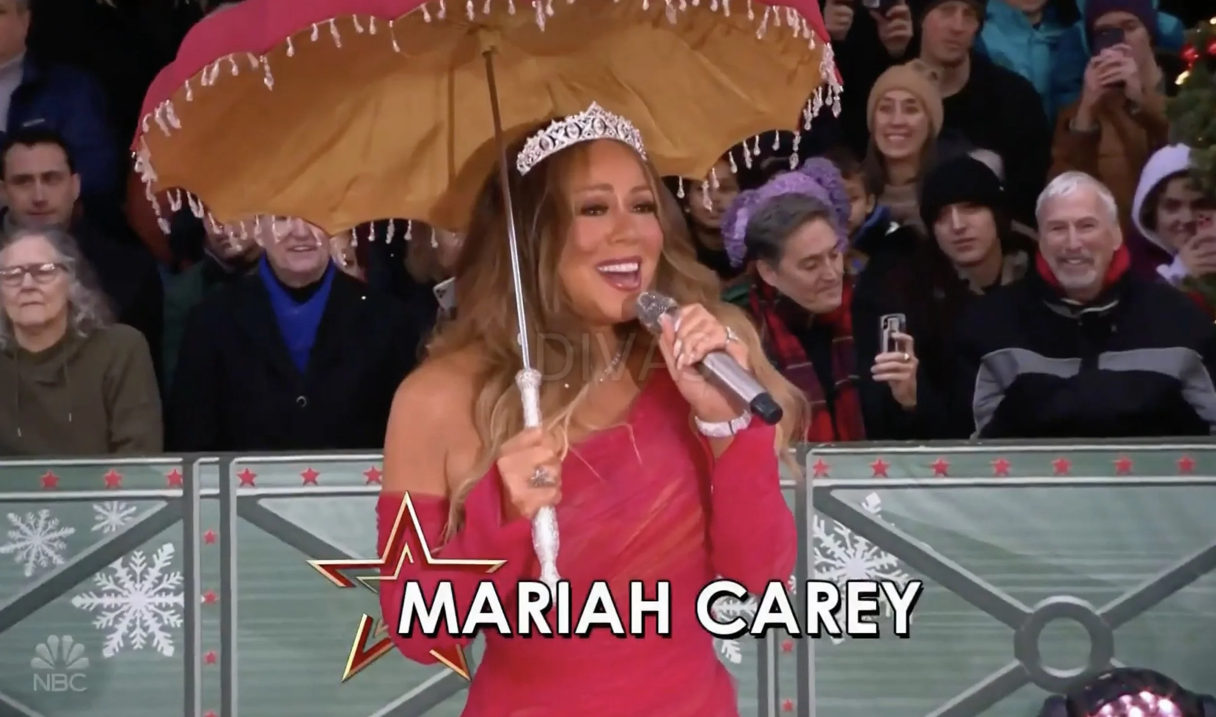 Mariah Carey - All I Want For Christmas Is You - Parade Finale (Producer)