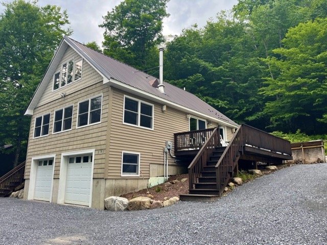 CliffRoadHouse 2023-06-15 at 2.34.29 PM Medium.jpeg