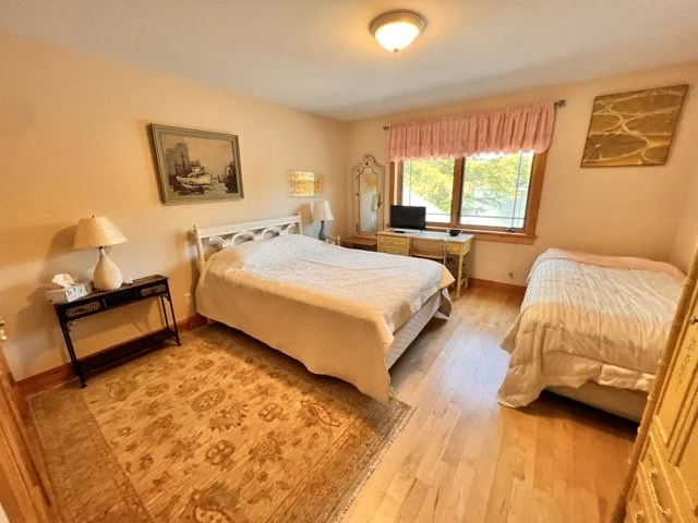 Freidlander_7812 2 Medium.jpeg