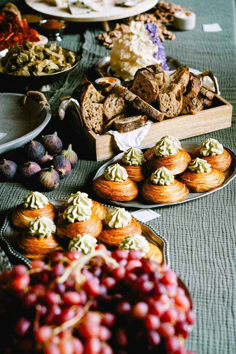 DFG_DrunkBrunch-Gedeckter-Tisch-Lecker.jpg
