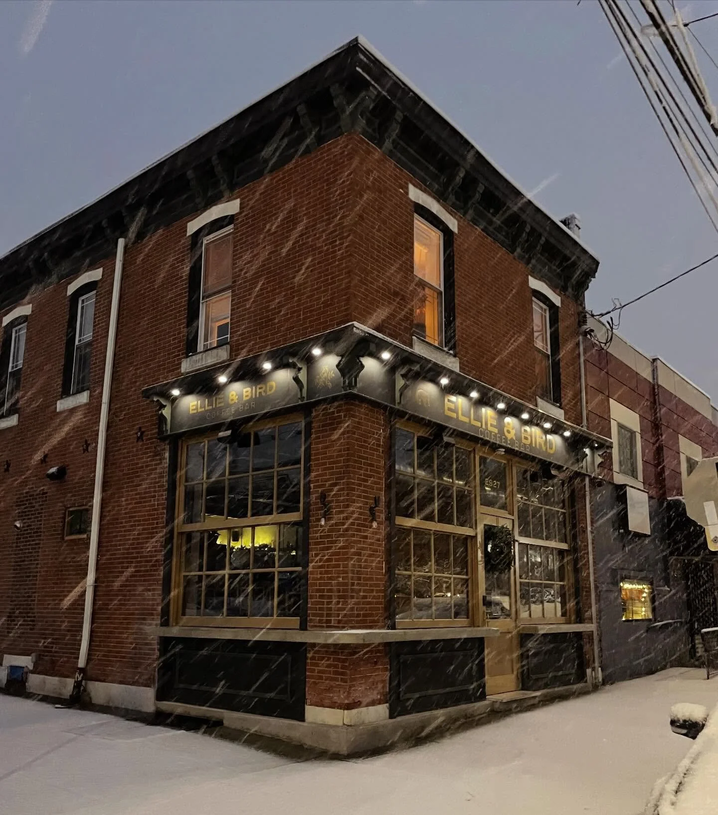 Our first snow!⛄️ open till 2 💙 #snowday