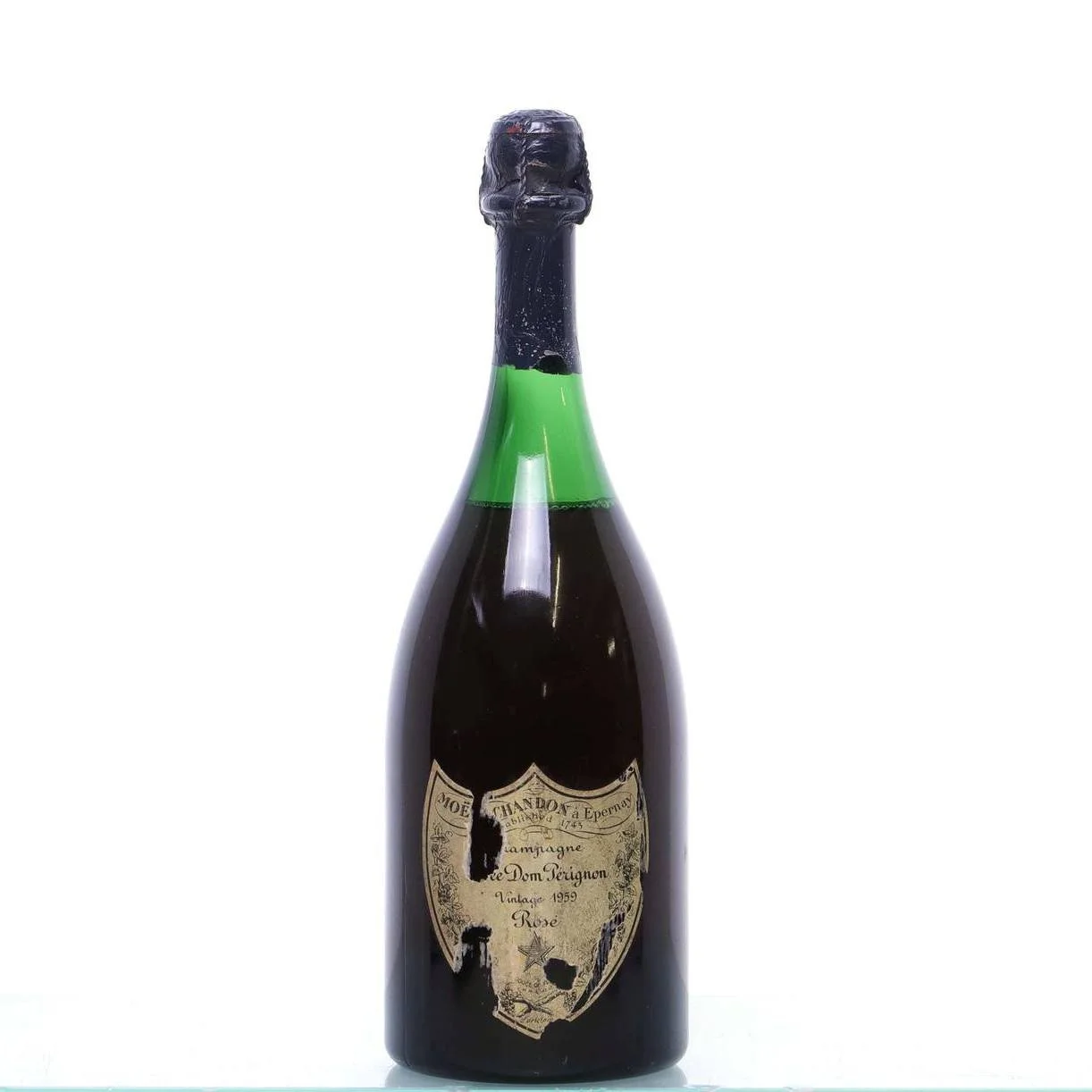 🍾 𝟏𝟗𝟓𝟗 𝐃𝐨𝐦 𝐏𝐞𝐫𝐢𝐠𝐧𝐨𝐧 𝐑𝐨𝐬𝐞 - the ever first vintage! 

We are thrilled to offer this extremely rare bottle in the February auction.  The catalogue is being finalized and the online version will be ready in a few days! 

🍷Auction 42