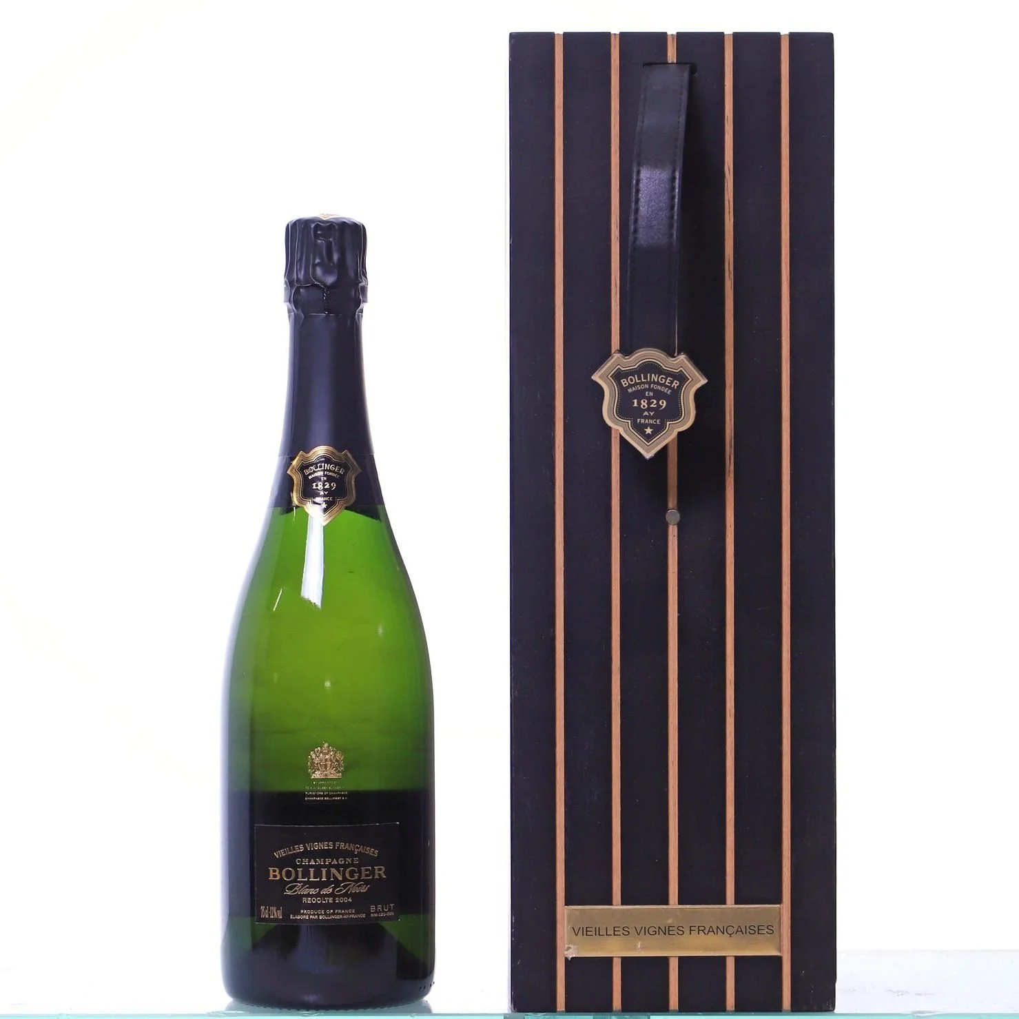 Made from Bollinger's oldest, pre-phylloxera vines - the 	𝐕𝐢𝐞𝐢𝐥𝐥𝐞𝐬 𝐕𝐢𝐠𝐧𝐞𝐬 𝐅𝐫𝐚𝐧𝐜𝐚𝐢𝐬𝐞𝐬 𝐁𝐥𝐚𝐧𝐜 𝐝𝐞 𝐍𝐨𝐢𝐫𝐬

"Those who have the privilege to taste Vieilles Vignes Fran&ccedil;aises rediscover the flavour of the first