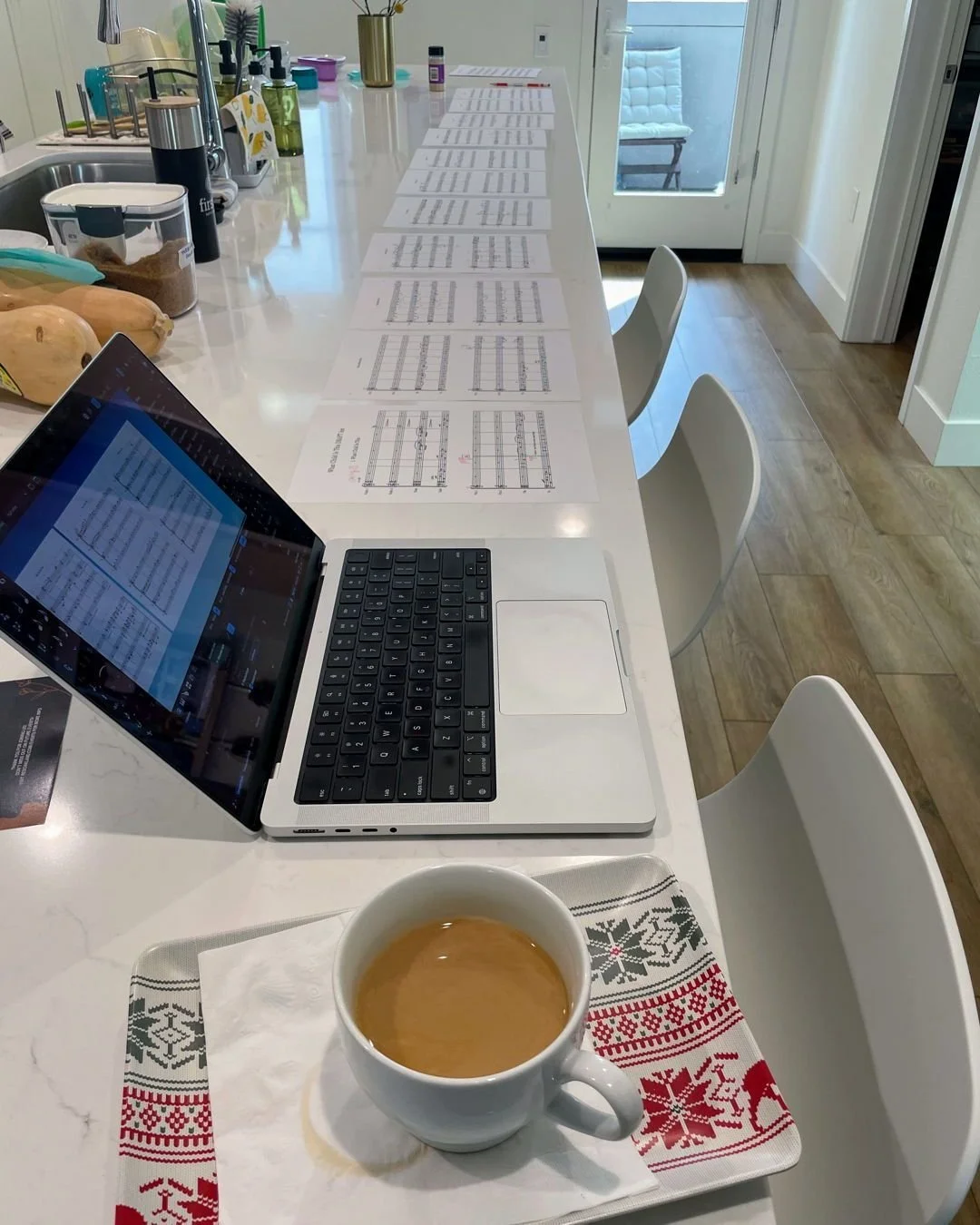 ✍️ Bowings day! ✍️ 

Album process shot: Editing is crucial. It turns dreams in @dorico into real life, playable music. Scribbling in painstaking details for the quartet prior to the May album shoot w/ @clevelandscoring meant the quartet -- amazing a