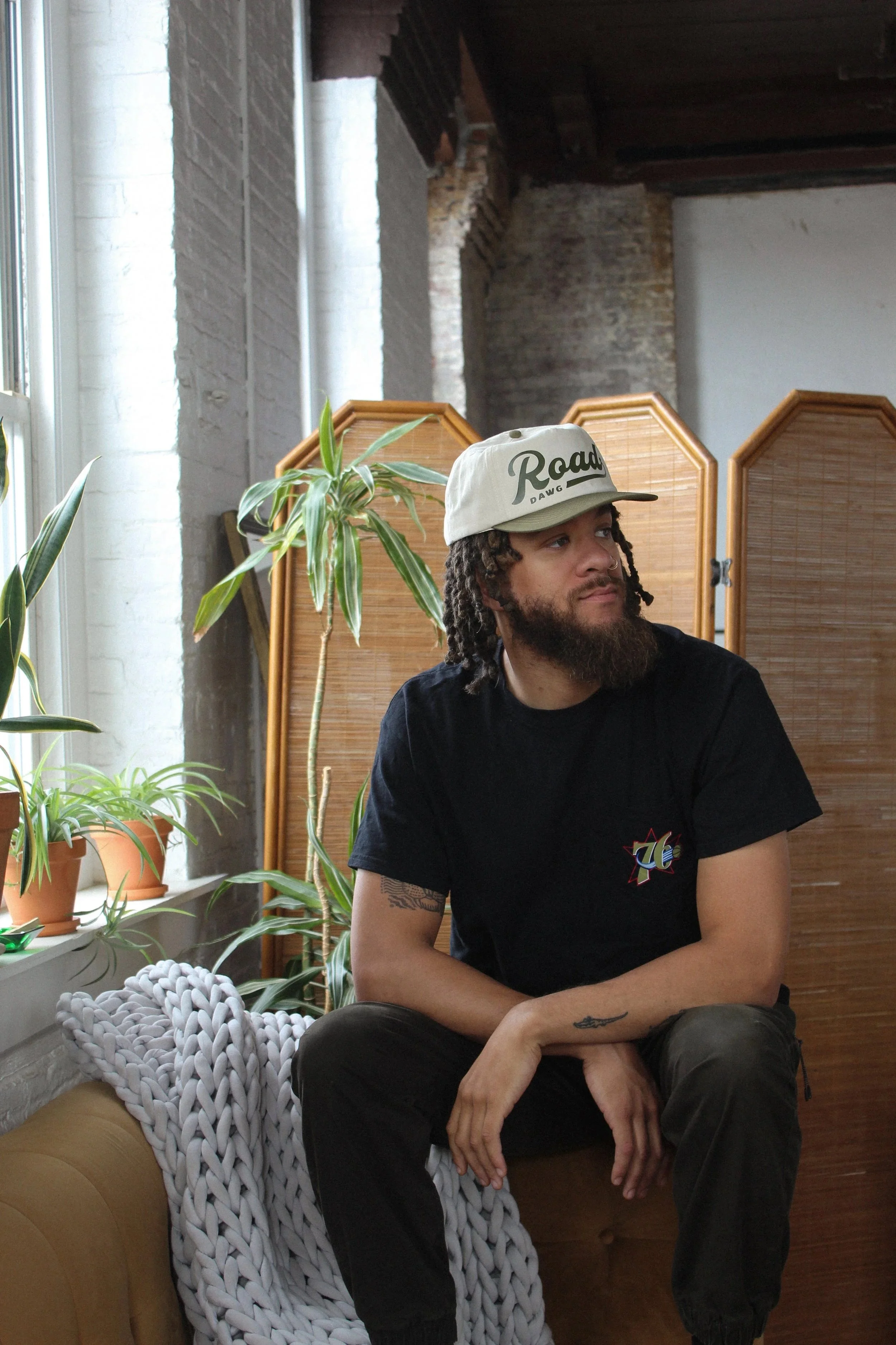 Two-tone Cursive Logo Hat