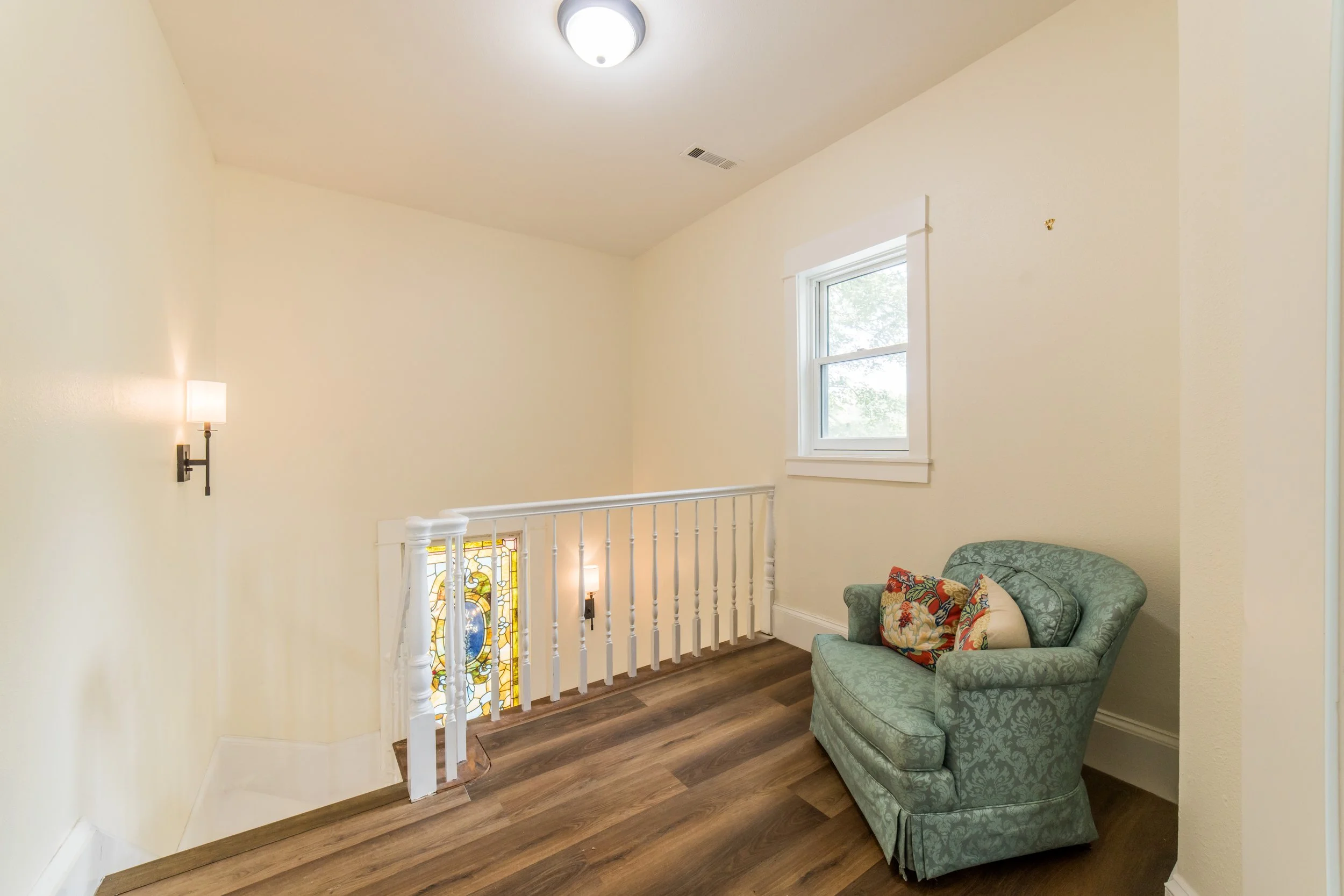 302 s wright-1664.jpg