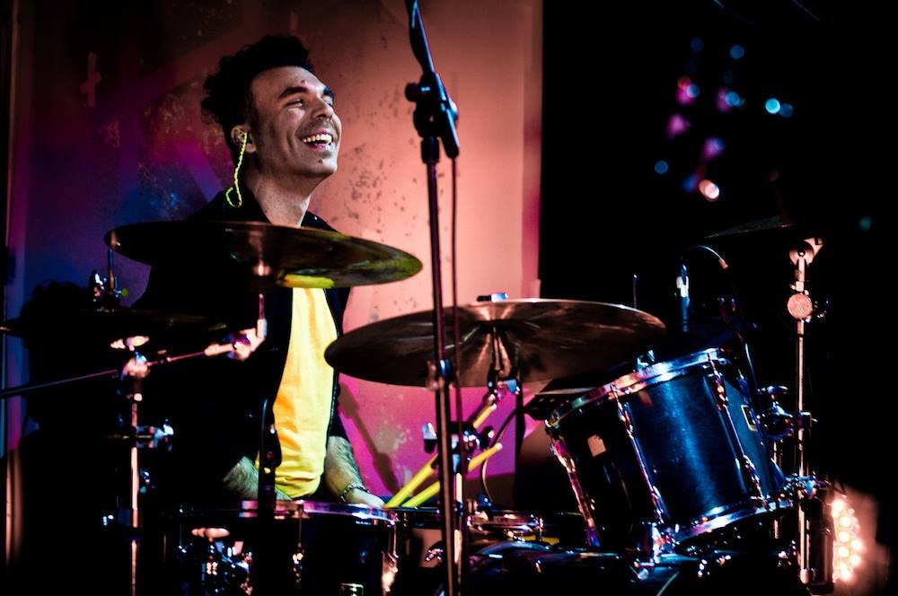 claudio-suona-durante-un-concerto