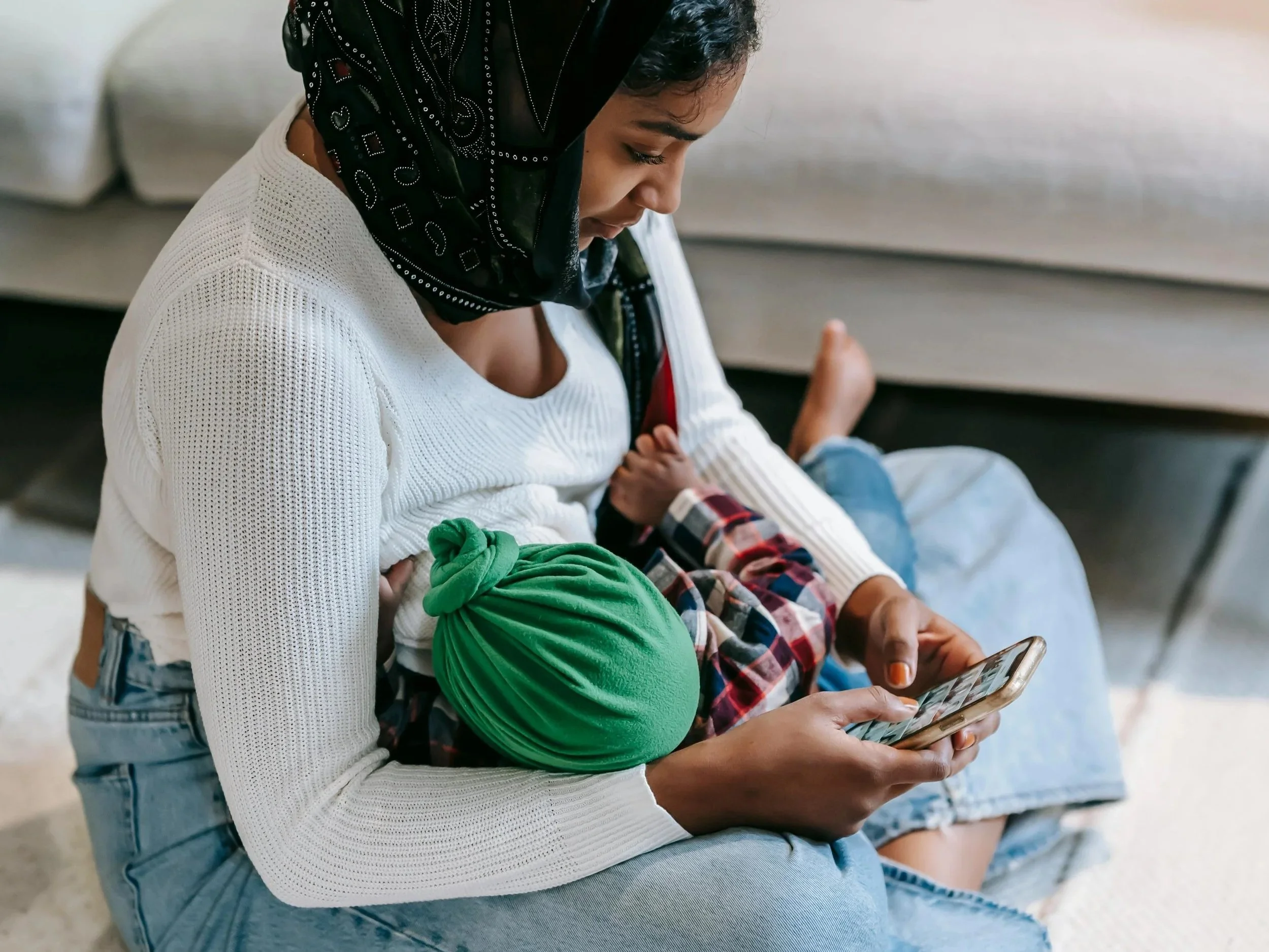 Basic Breastfeeding Bits for Beginners: Where to Start (and What Actually Matters)