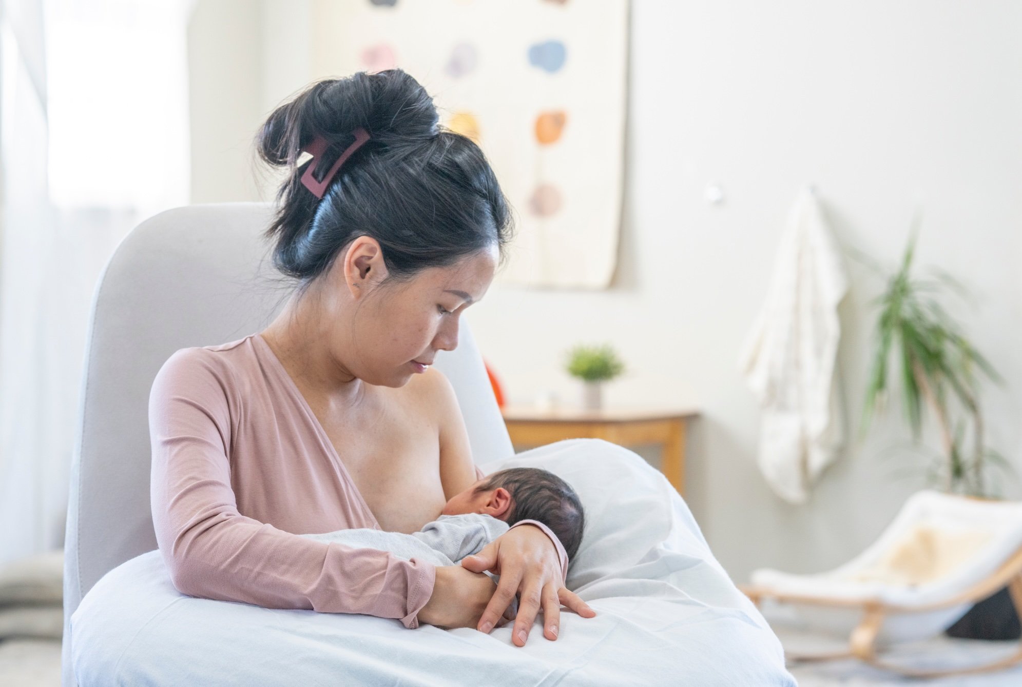 Breastfeeding Feels Like Razor Blades? 3 Common Causes (and How to Fix Them)