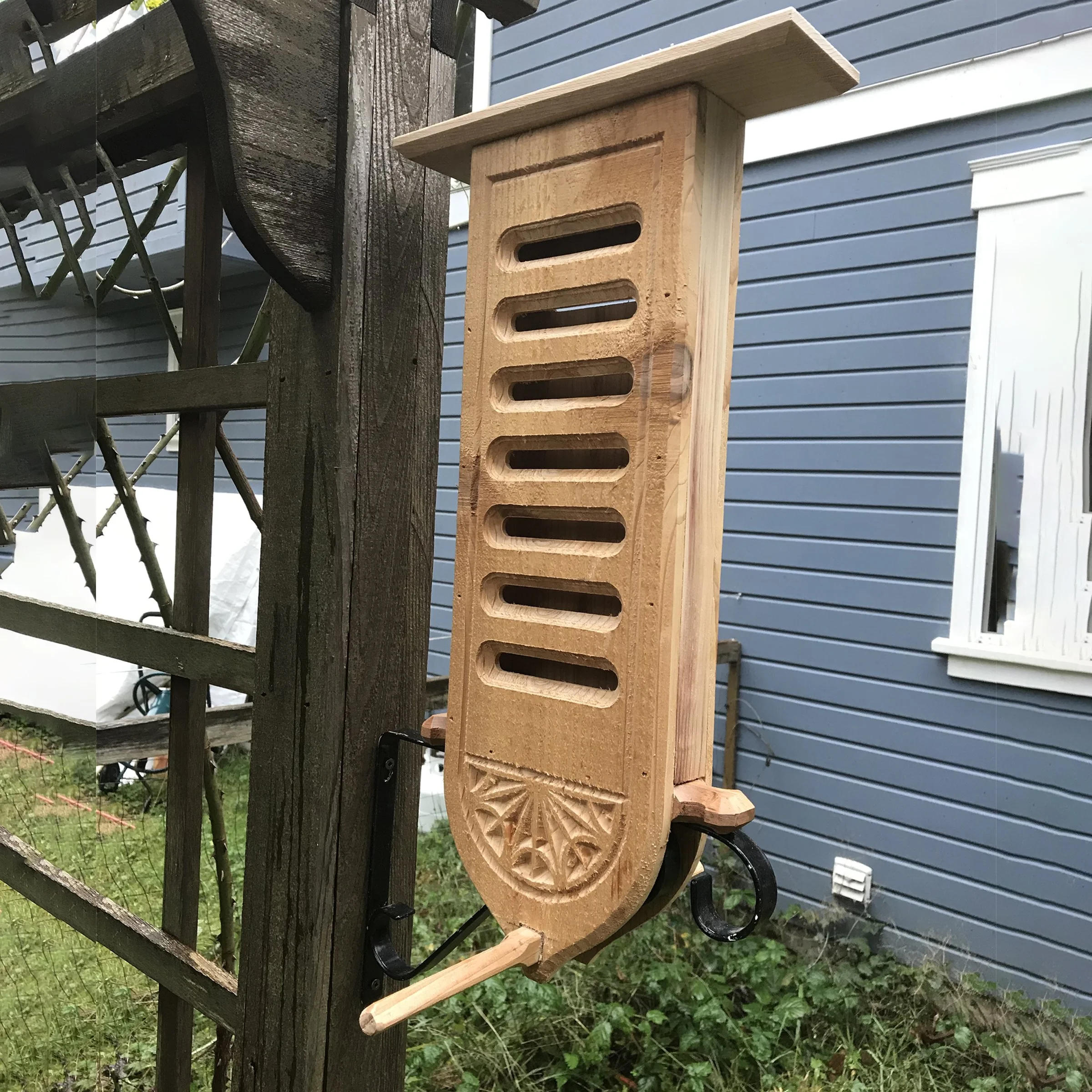Bird Feeder_Cedar_01.JPG