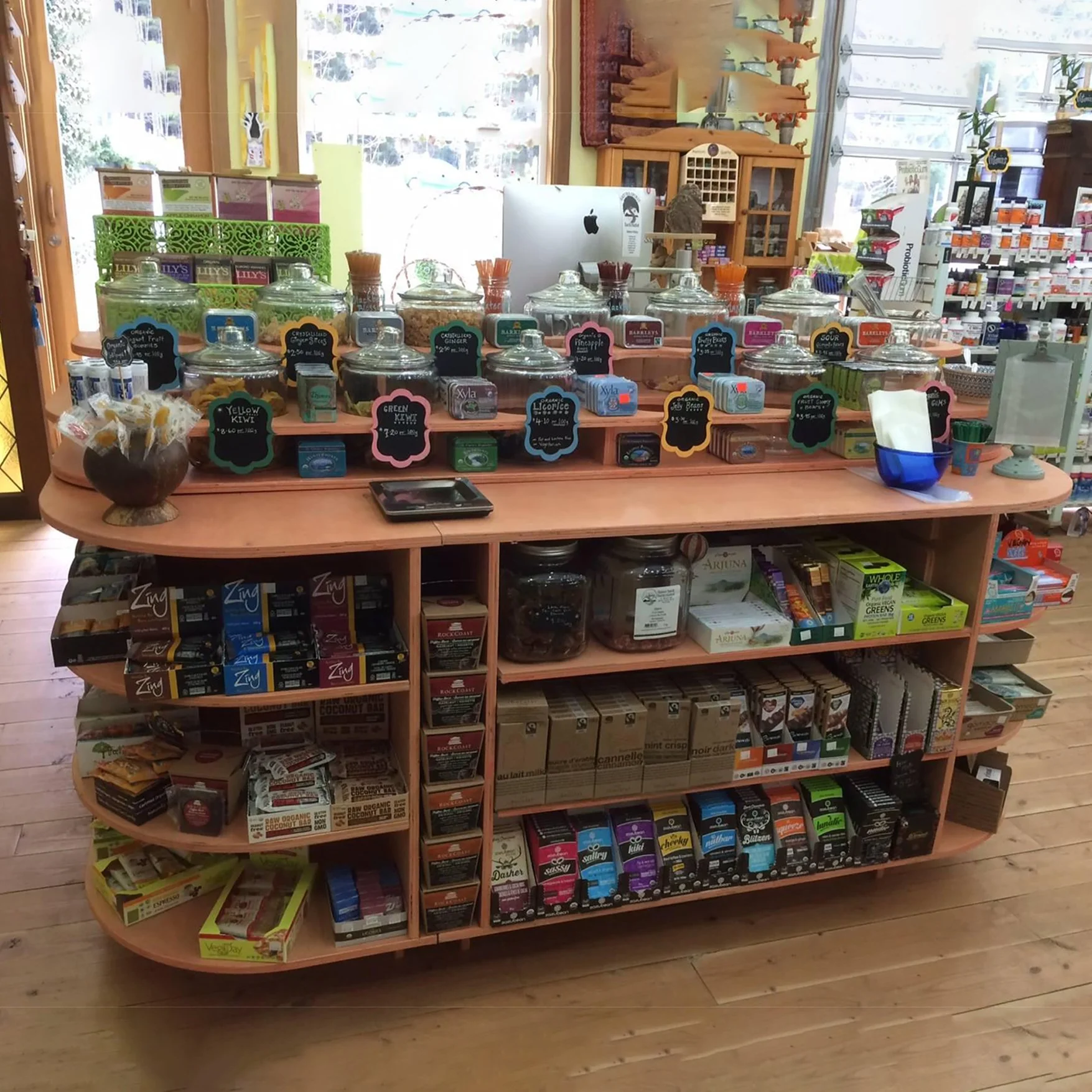 Candy Display_Plywood Flatpack_01.JPG