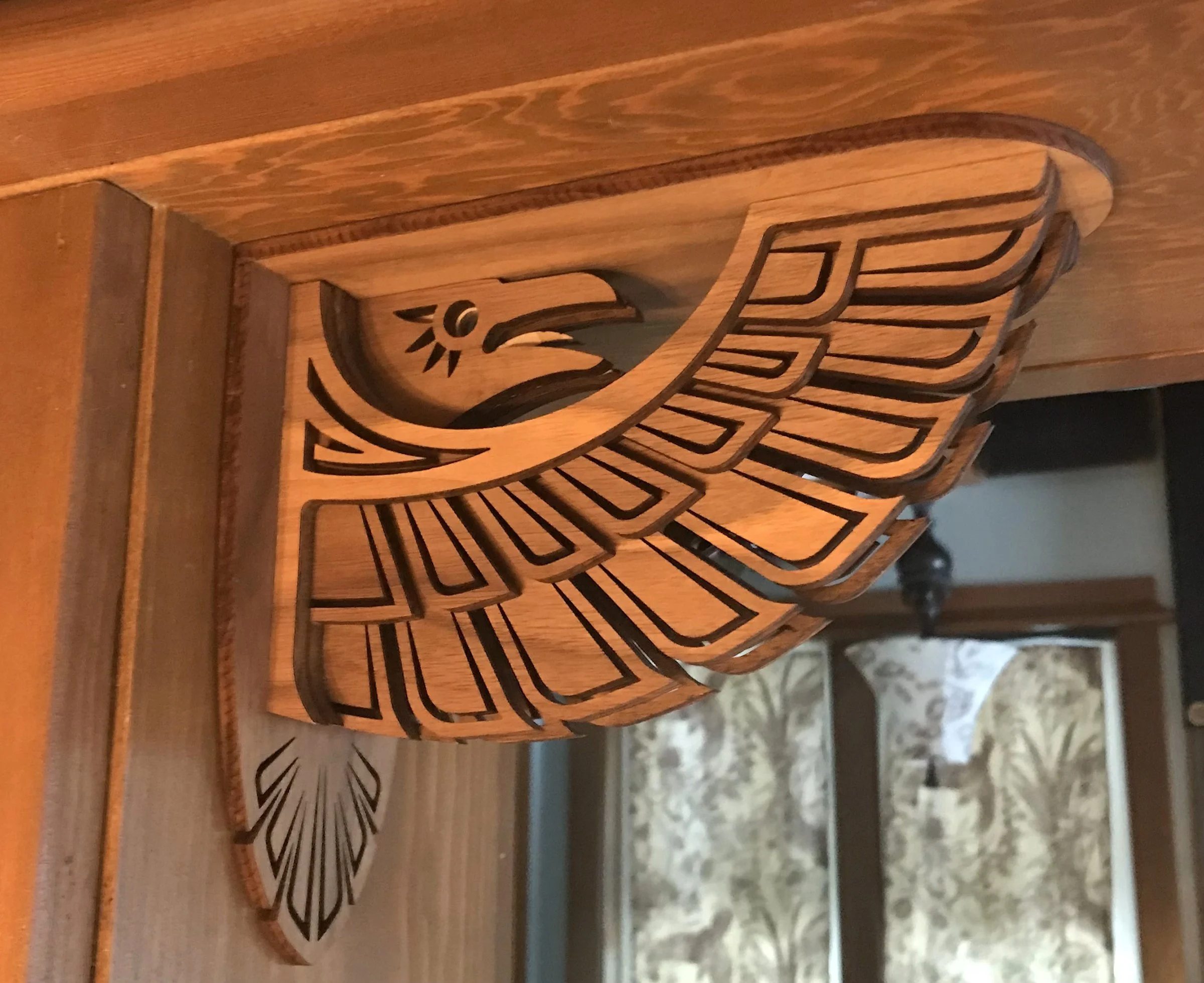 Raven Corner Decoration_Wood_01.jpg