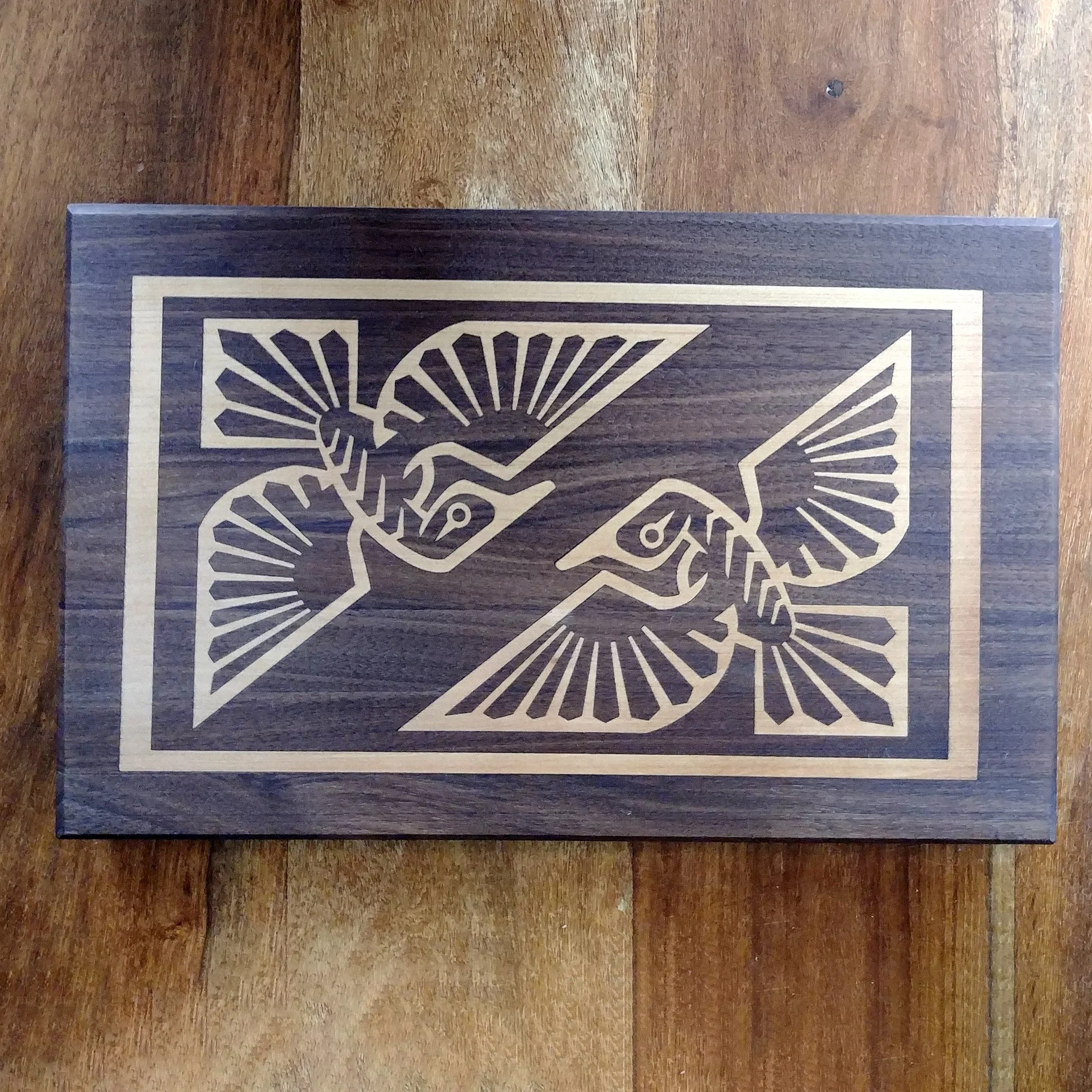 Walnut Cuttingboard Yellow Cedar Inlay Birds.jpg