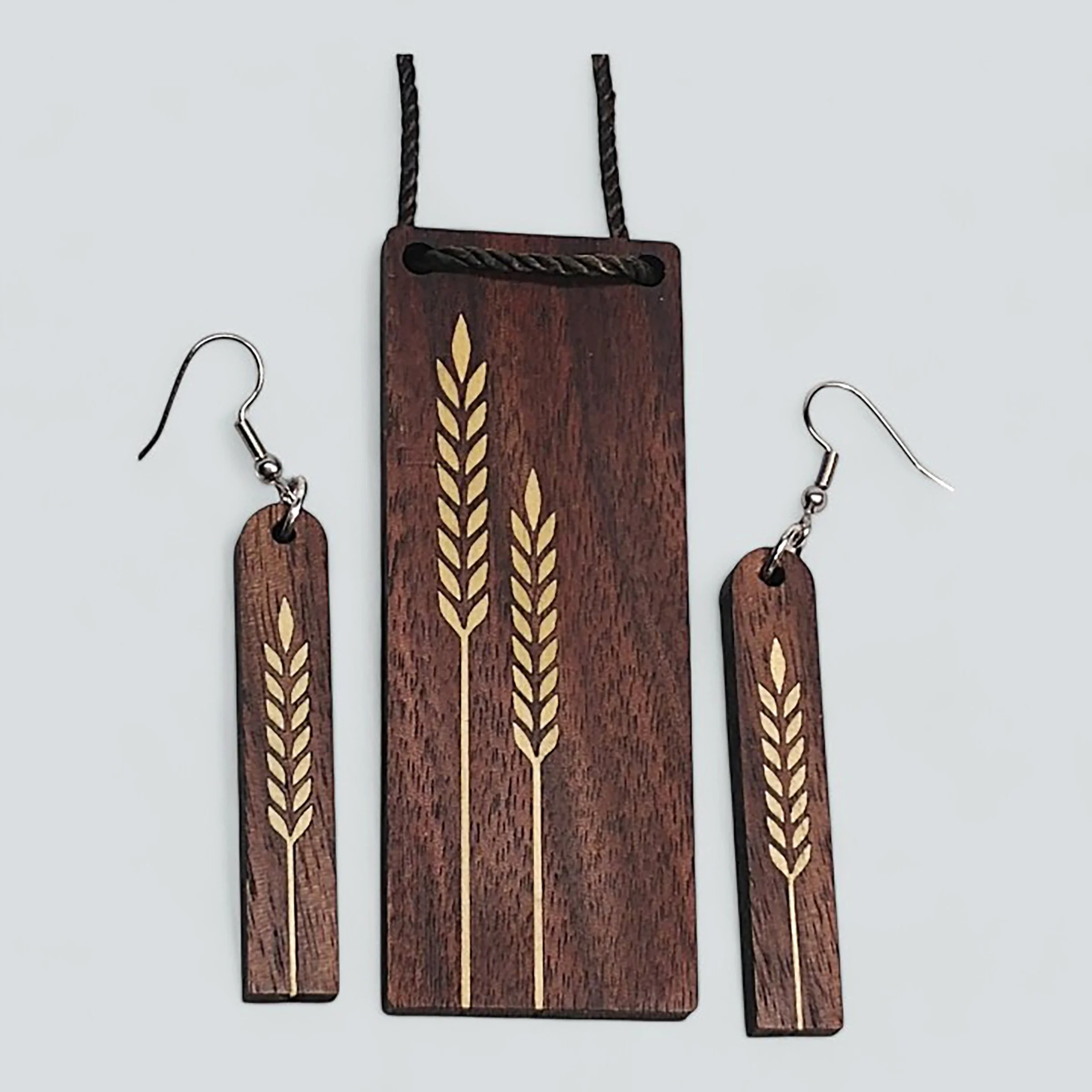Walnut Jewlery Yellow Cedar Inlay Wheat.jpg
