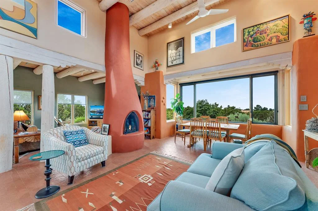 🥂 I just SOLD this beautifully updated home wiith attached studio in Eldorado. It was only on the market for 36 days!

3 bedrooms, 4 baths, 3,399 sq.ft., with a 2-car garage, on 1.54 acres.

Listing Price: $924,900
Listing Brokerage: @livinginsantaf