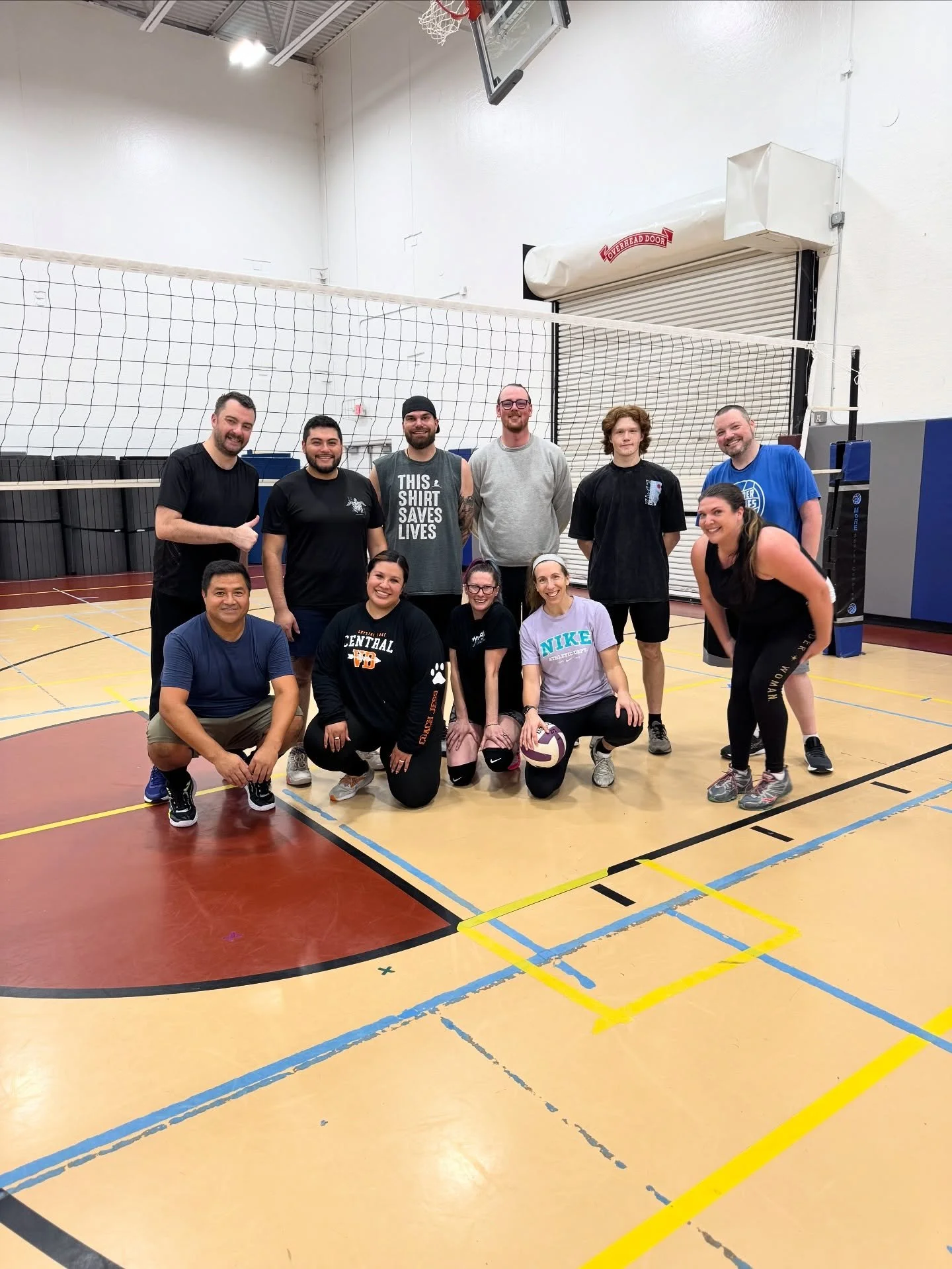 One month in and volleyball is rolling 🏐 🙌 🪏 This morning was packed and we&rsquo;re close to running two courts. Next week we&rsquo;re back to Saturdays&mdash;spots are limited, so lock yours in before they&rsquo;re gone!

bit.ly/4mrqac6

#fccspo