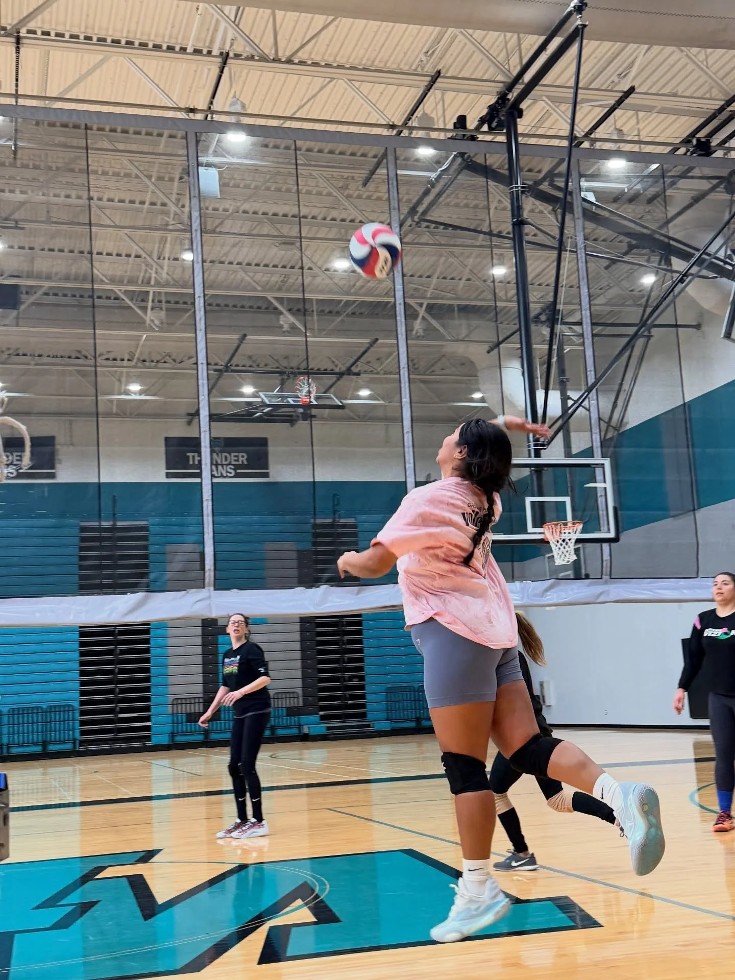 FCC en-er-gy ✨

#volleyball #indoorvolleyball #fccsportsclub