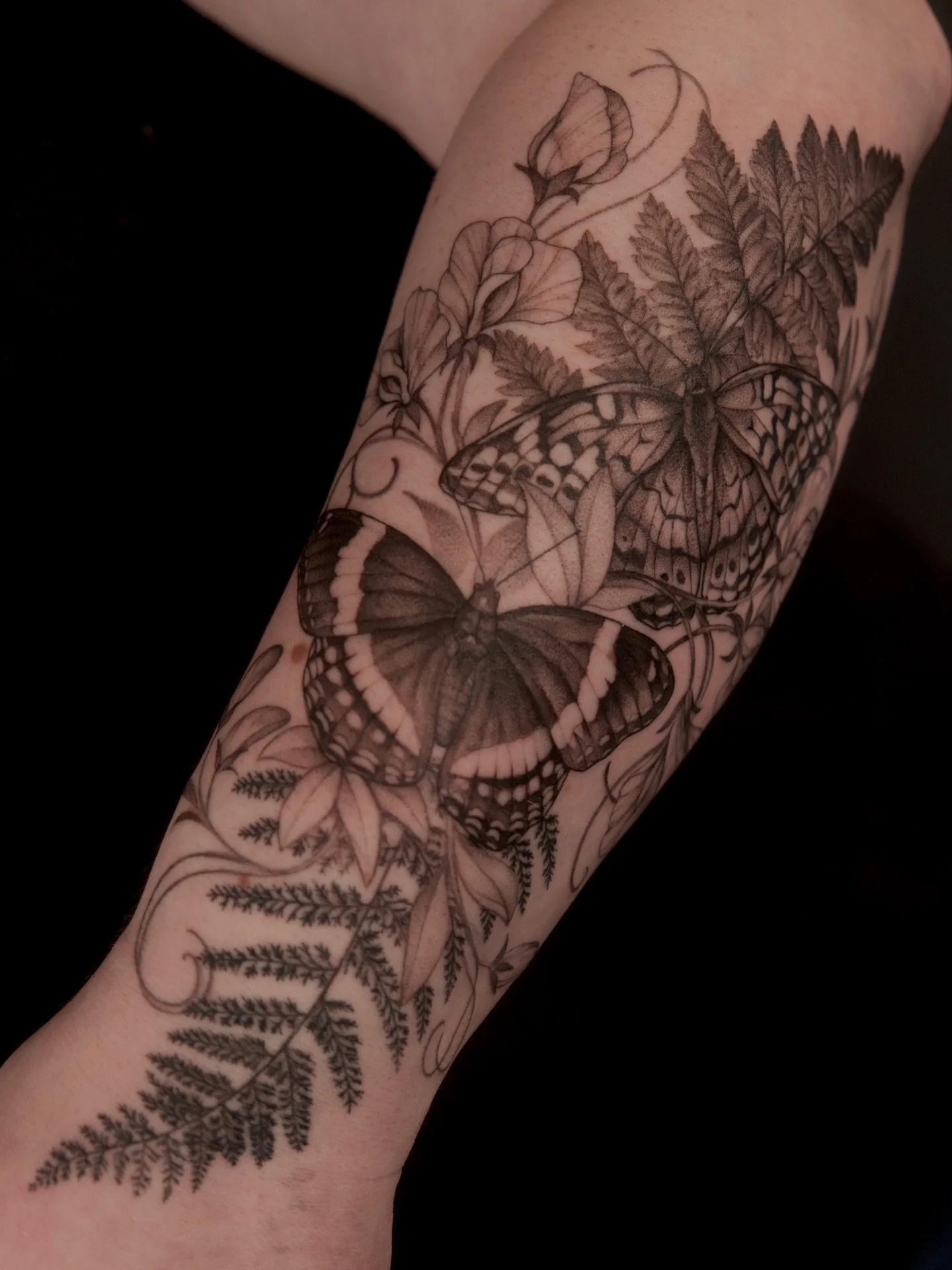 Forearm done at @theterracestudio ✨

I currently only have weekday spots available to book for Feb-March and only a few Saturdays left in April. Would love to take more larger custom piece 🙂&zwj;↕️