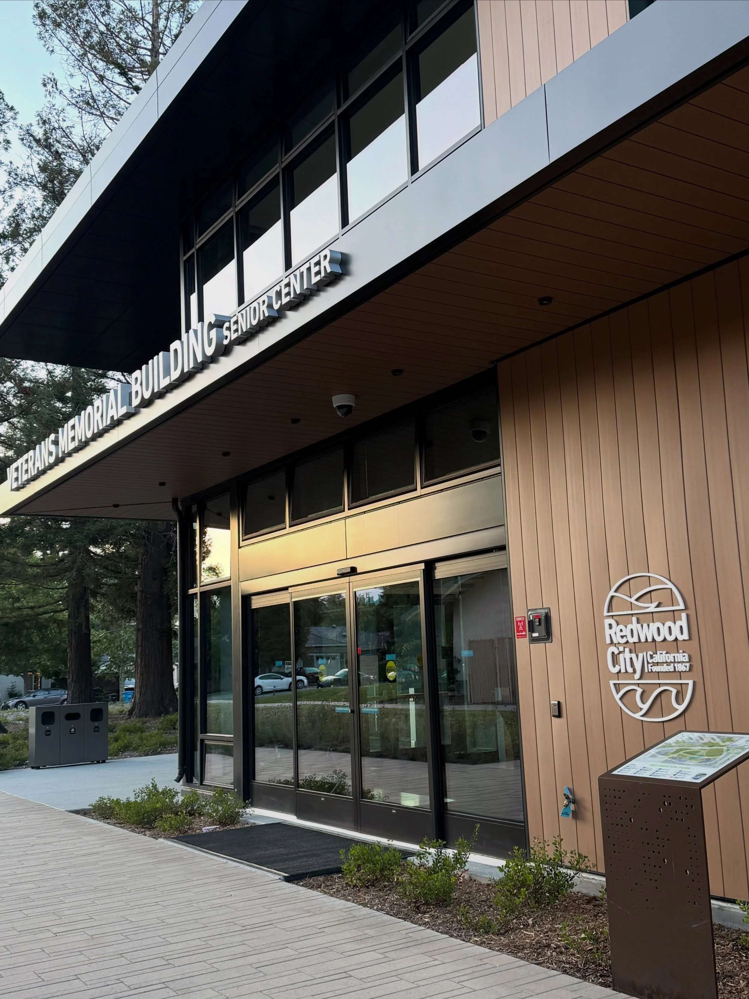The Redwood City Veteran&rsquo;s Memorial Building Senior Center opened last week after many years in the works! This will be a community gathering place for seniors, veterans, and the NFL Alumni of Northern California.

The exhibits sprinkled throug