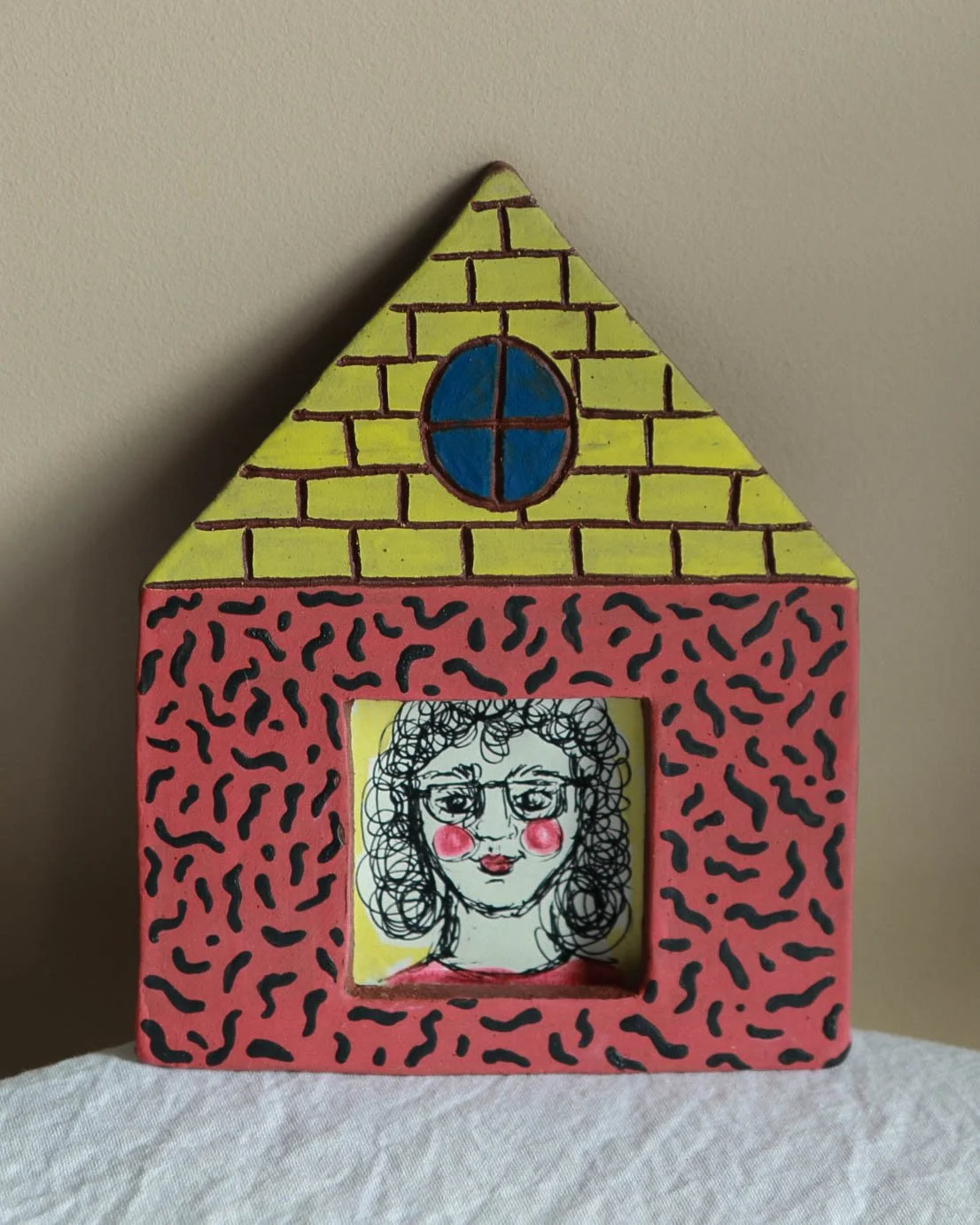 Picture frame wall hangings