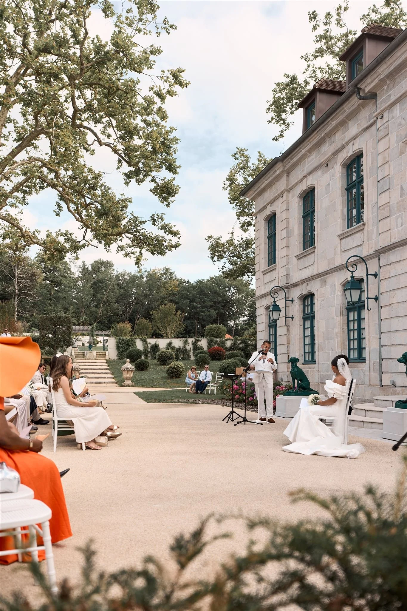Cérémonie laïque de mariage au château de Larraldia
