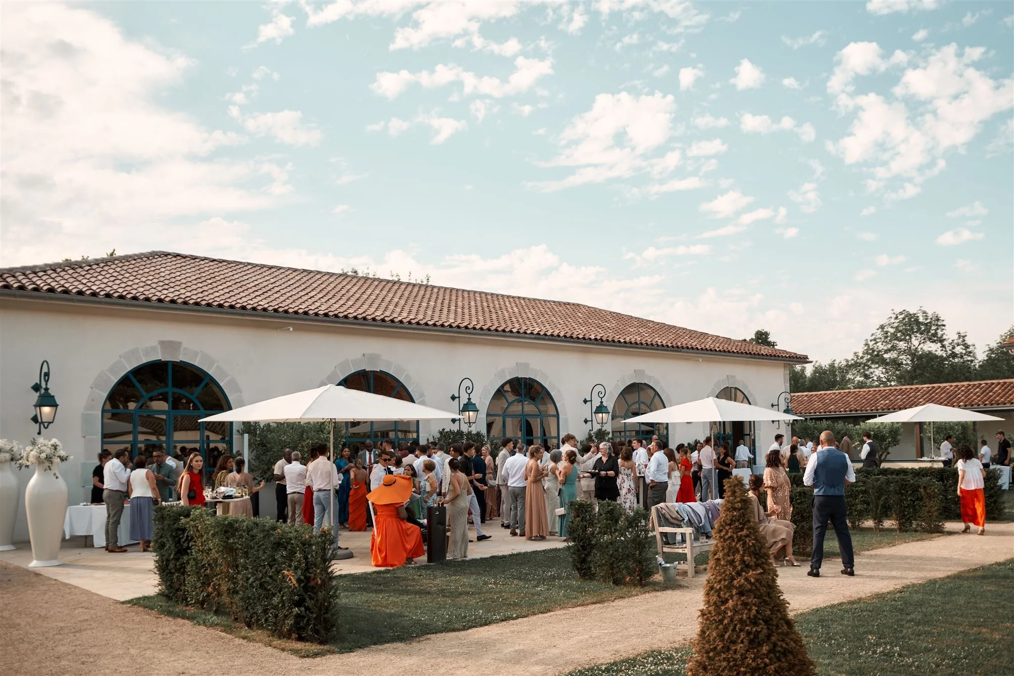 Cocktail de mariage au château de Larraldia