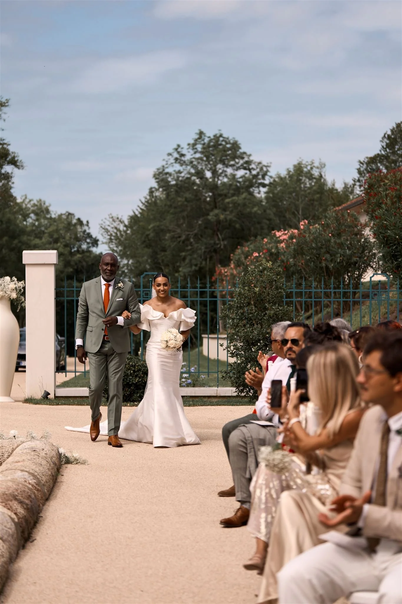 Cérémonie laïque de mariage au château de Larraldia