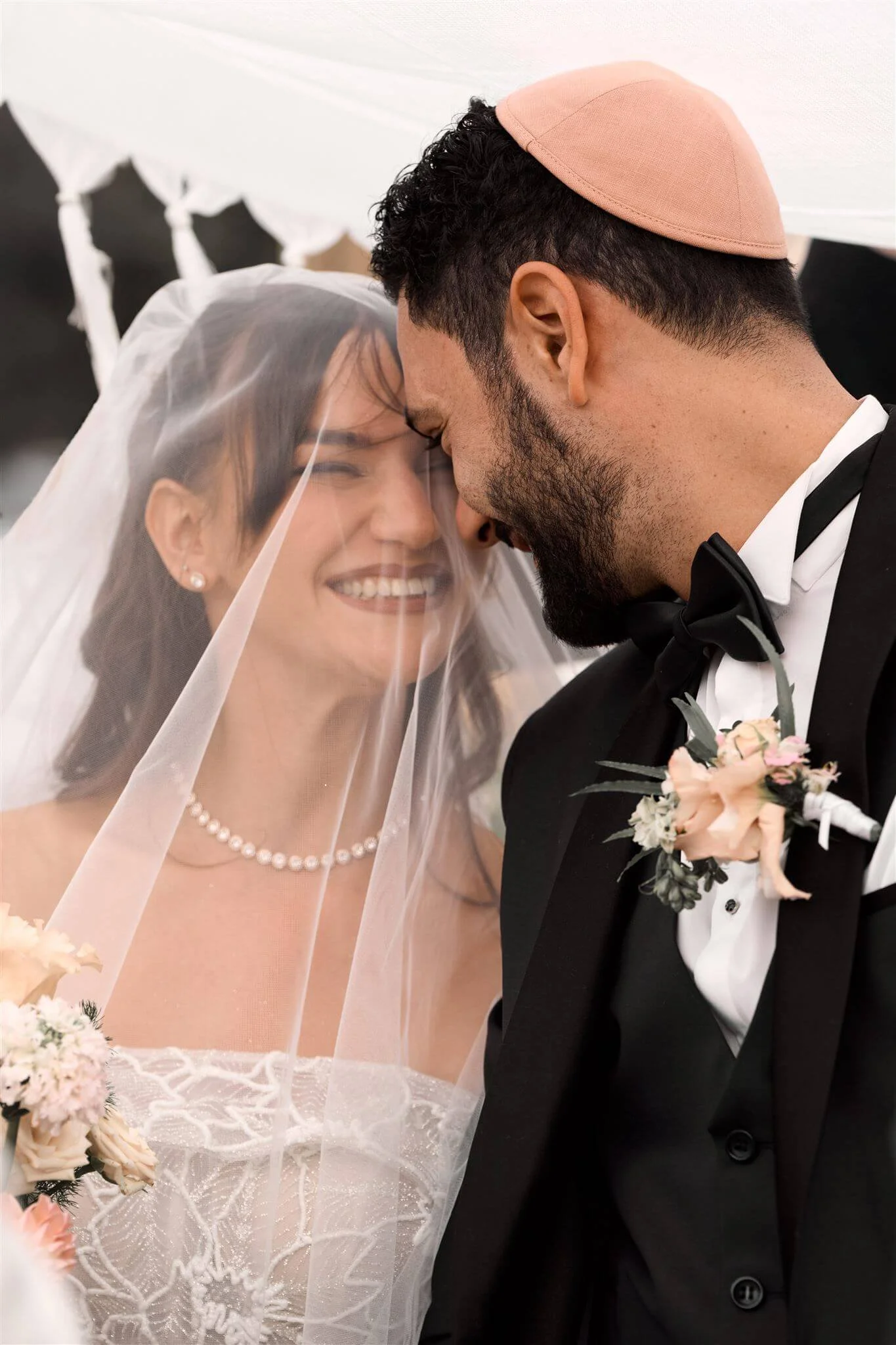 Une photographie de mariage à Paris.