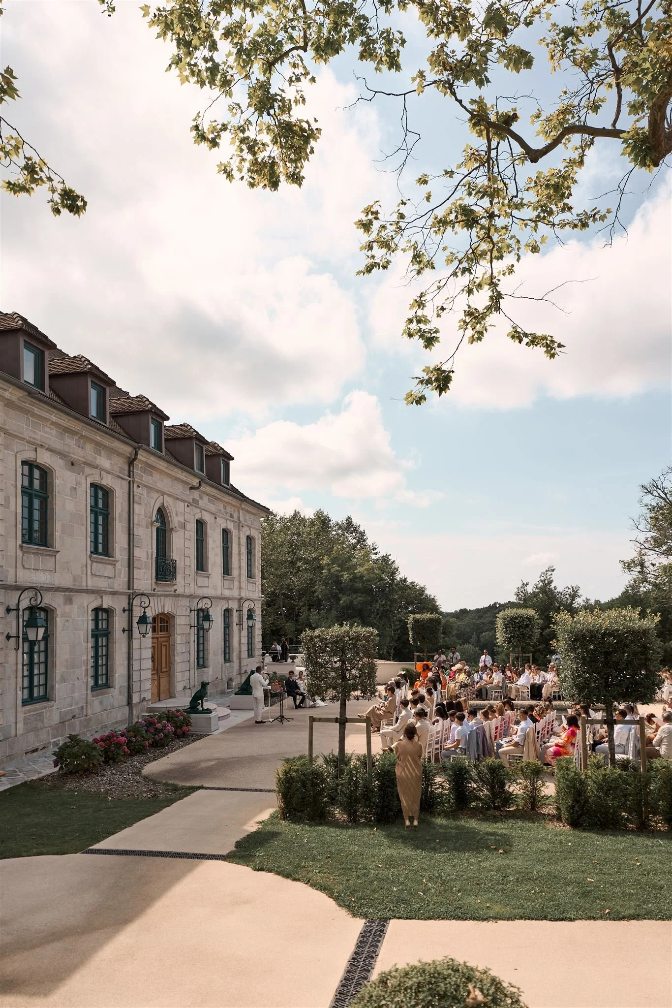 Cérémonie laïque de mariage au château de Larraldia