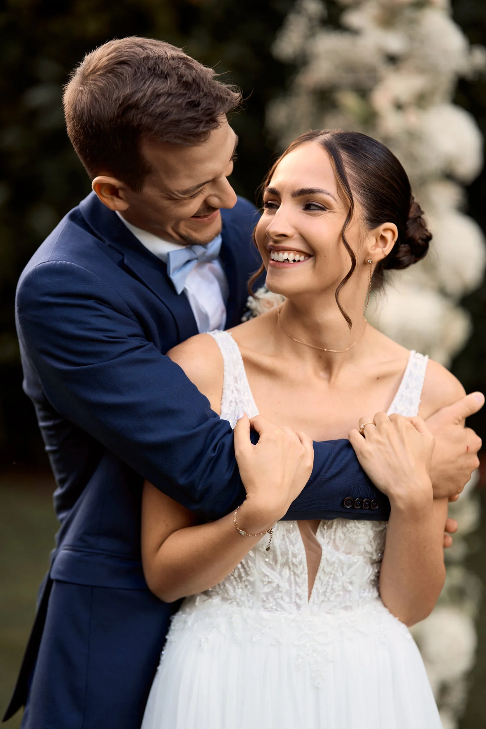 Une photo réussi d'un couple pendant leur mariage