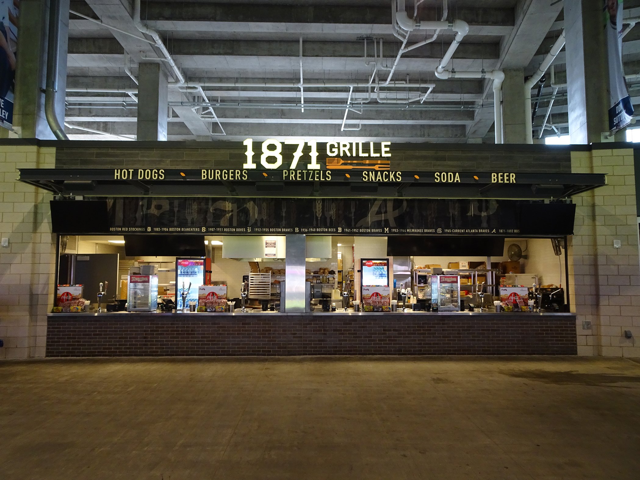  The 1871 Grille serves the ballpark basics while paying tribute to the year the Braves were founded as the Boston Red Stockings.&nbsp;&nbsp; 