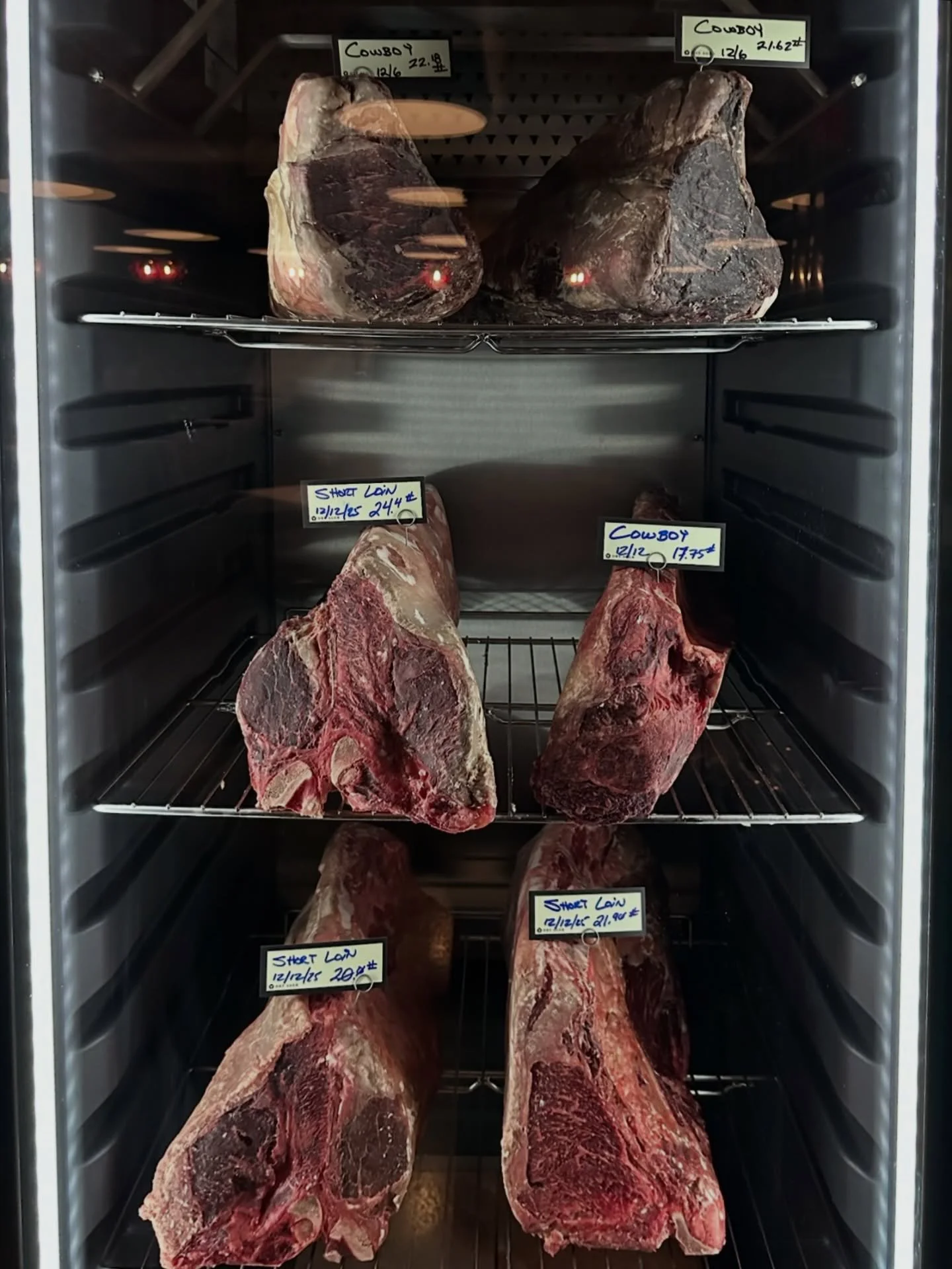 Happy New Year everyone! We are thrilled to announce that the date of our next wine dinner will be Tuesday, January 20th. Mark your calendars and call us soon to reserve your spots as seats are limited. Details to come soon!!

We will be closed for t