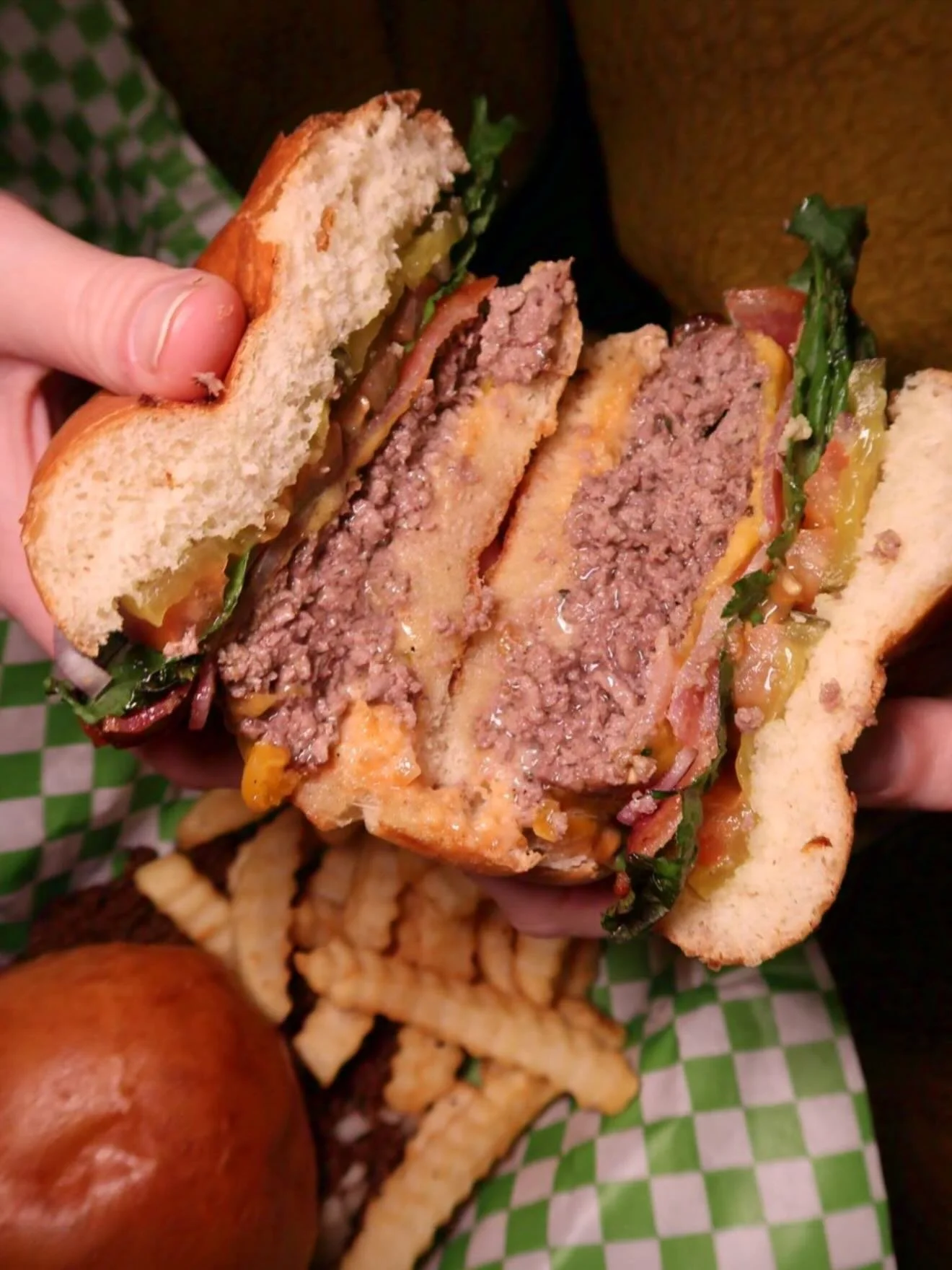 Burger night baby&mdash;the classics done right. Join us every Tuesday evening for dine in or take out from 4&ndash;9PM! Call us for take out orders for yourself or for the family at 907-696-3311. 🍔 

See you tonight Eagle River!

#burgernight #eagl