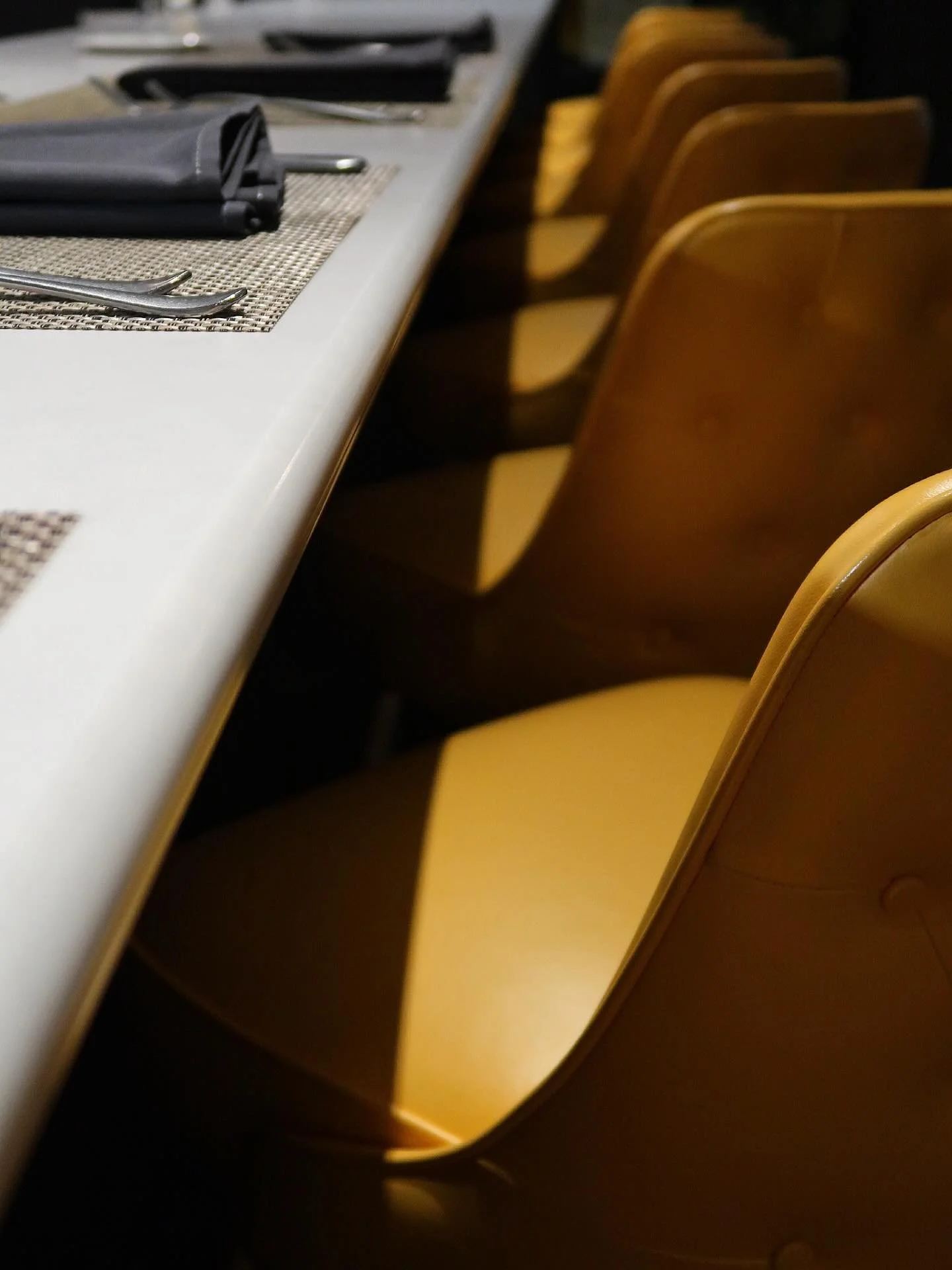 Weekend plans are calling &amp; we&rsquo;ve set the table. 🛎️ 

Request your reservations at www.stalksteakhouse.com/reservations or by calling 907-696-3311. 

#finediningrestaurant #reservations #eagleriveralaska #yeschef #weekendplans