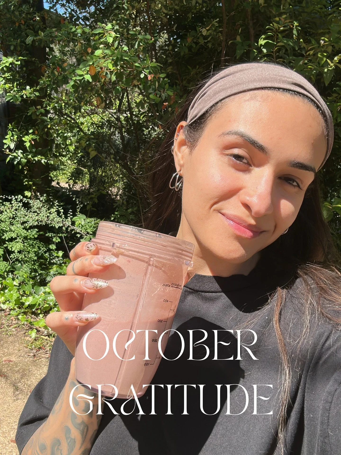 This month has been one of my absolute FAVOURITE months of the year! I spent a lot of my free time being surrounded by so much love and laughter. AND the sun is finally here!!! 🌞 

I read books, I danced, I sung, I cried, I giggled, I wept for joy, 