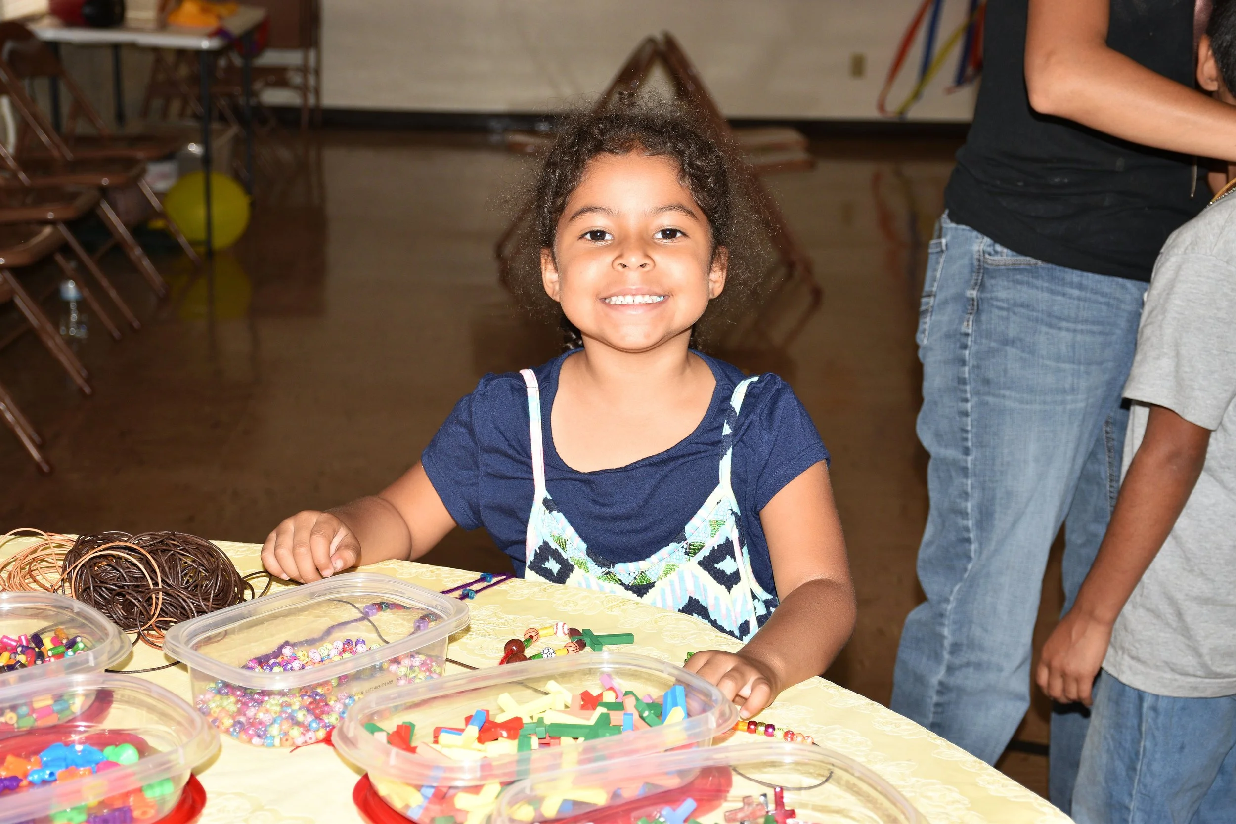 2U-Necklace Making-4x6-a.jpg