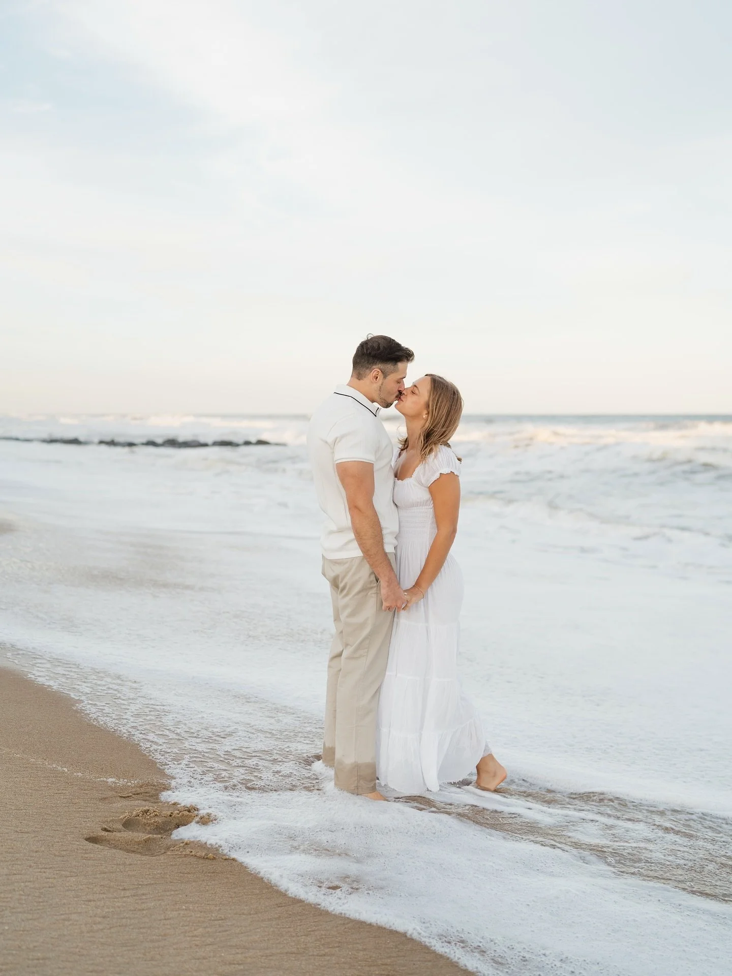 Ending our session in the water is one of my favorite things to do😇

Just a preview of this gorgeous engagement session &amp; one of the lasts of the season 🥲
#njweddingphotographer #newjerseyweddingphotographer #njengagementphotographer #newjersey