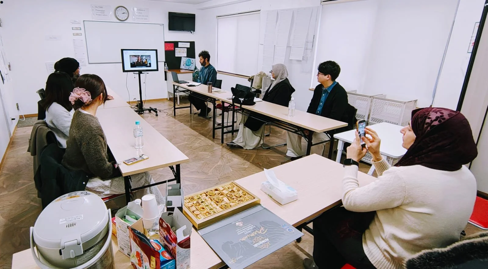 Syrian Hands End Year Meeting 2025 in Tokyo with members and Toyo University’s Syria Support Team, reflecting collaboration and long-term humanitarian commitment.