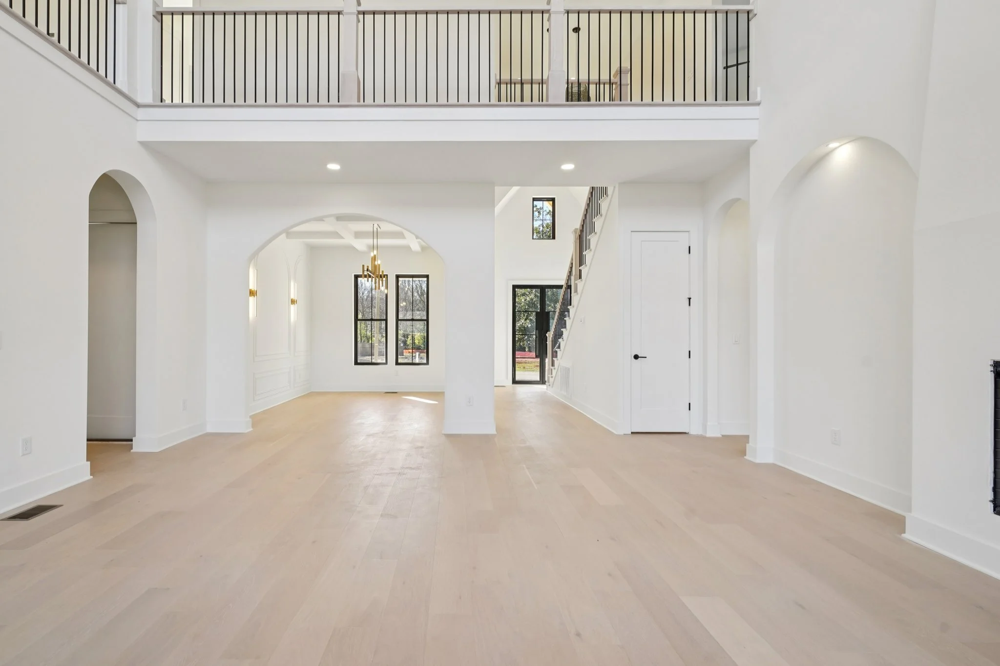 14-web-or-mls-Watsonwood Dr-S2711-012.jpg