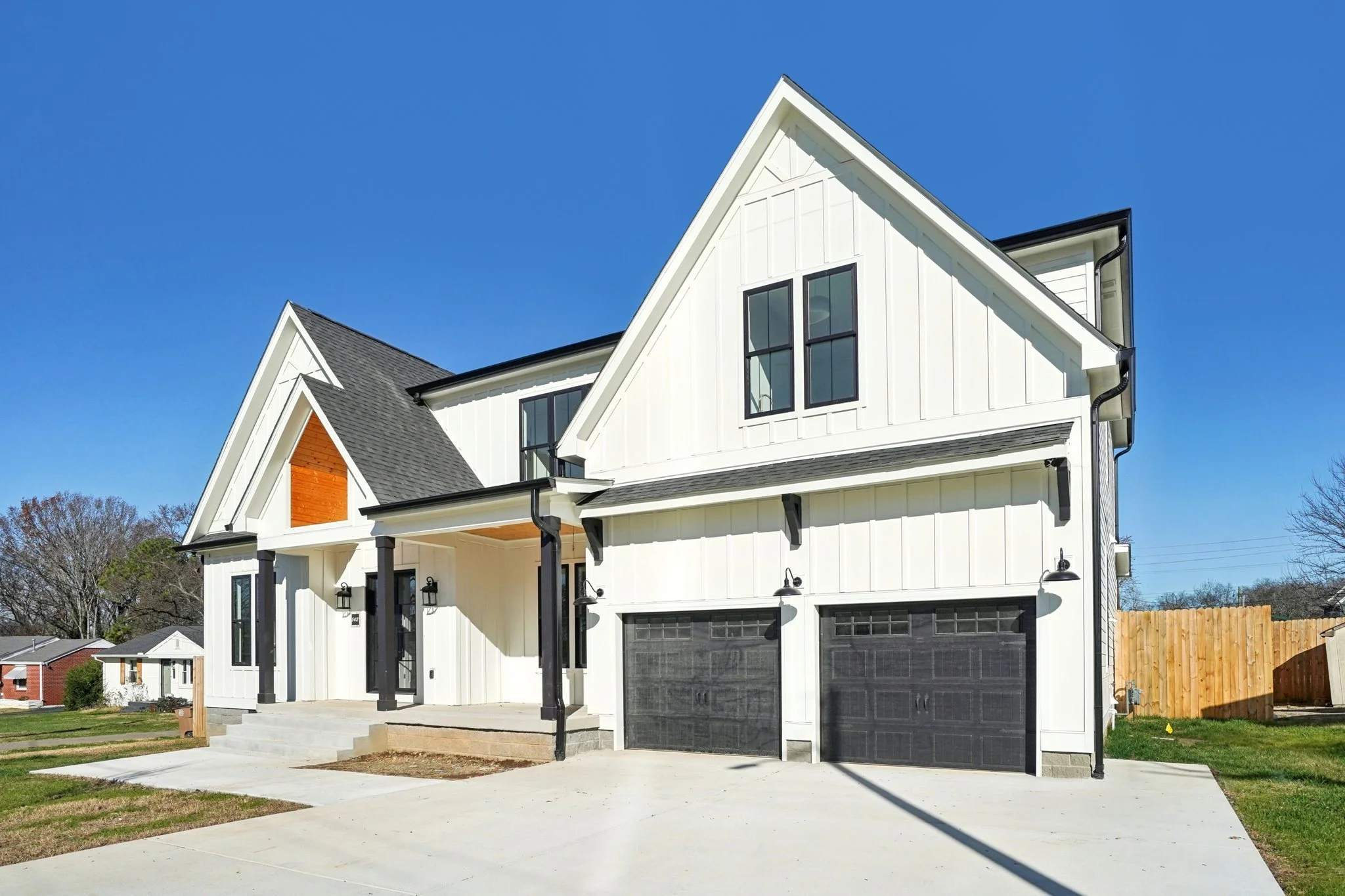 5-web-or-mls-Watsonwood Dr-S2711-003.jpg