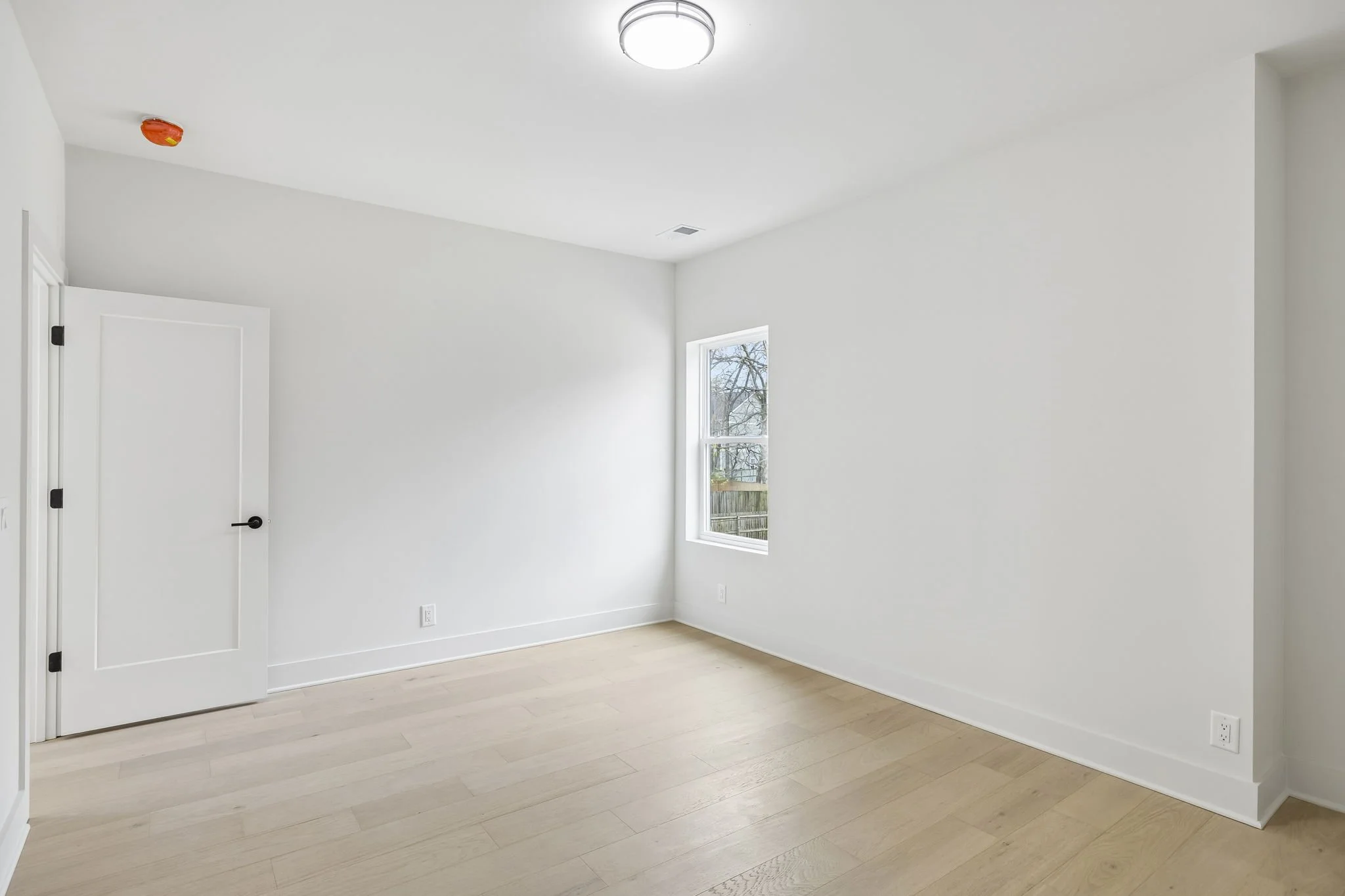 41-6335 Columbia Ave A - 041.JPG