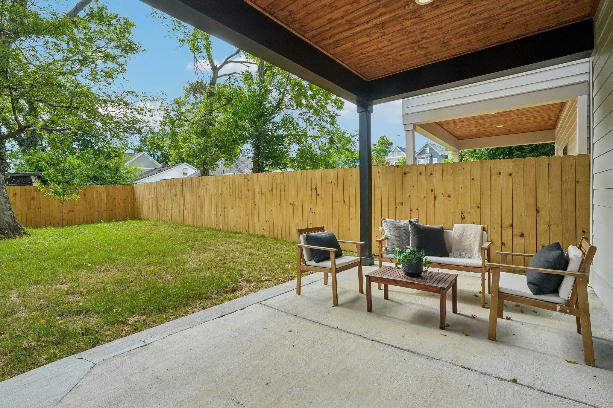 35-web-or-mls-Sultana Ave B-S0508-035.jpg