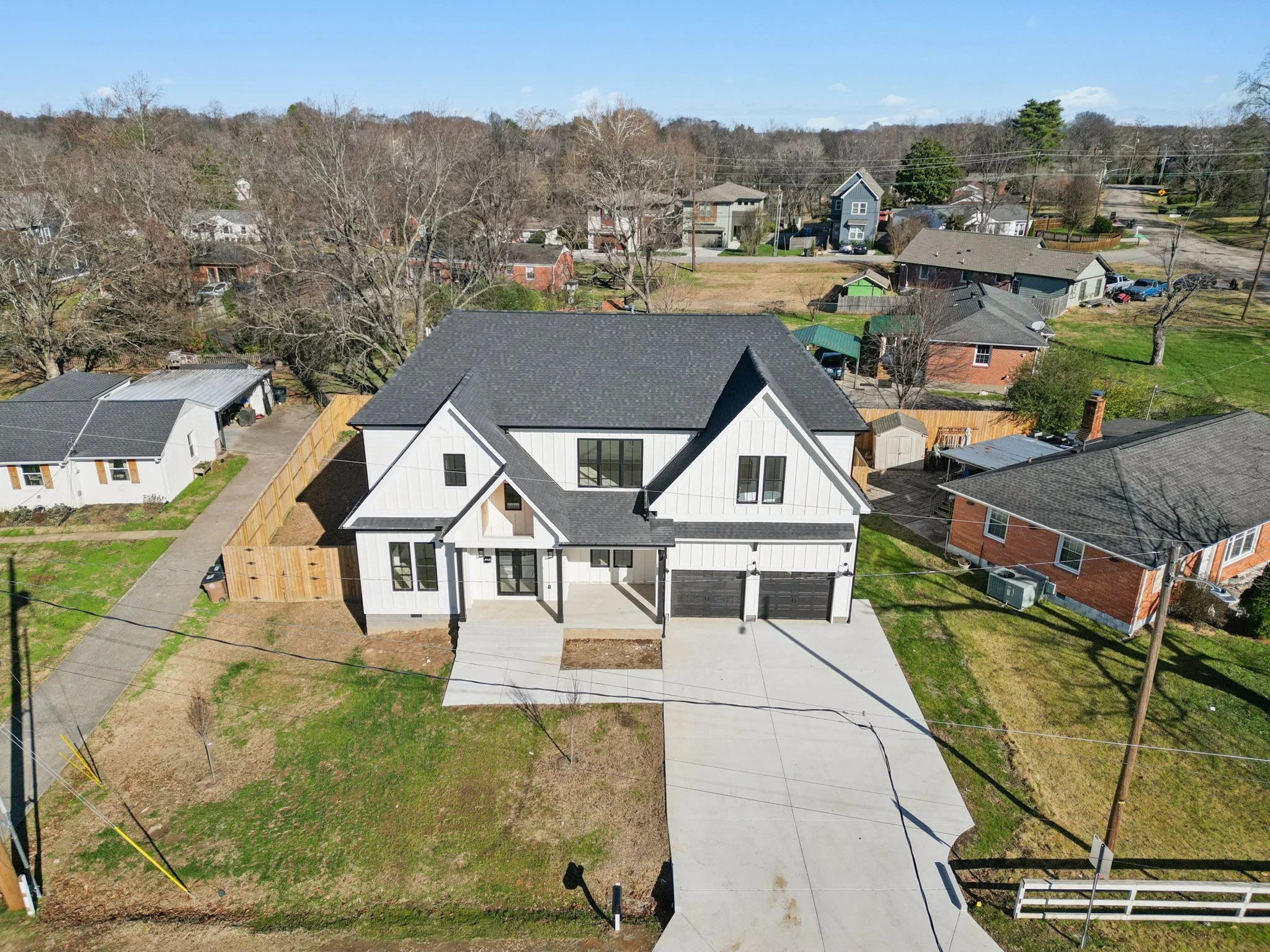 60-web-or-mls-Watsonwood Dr-S2711-058.jpg