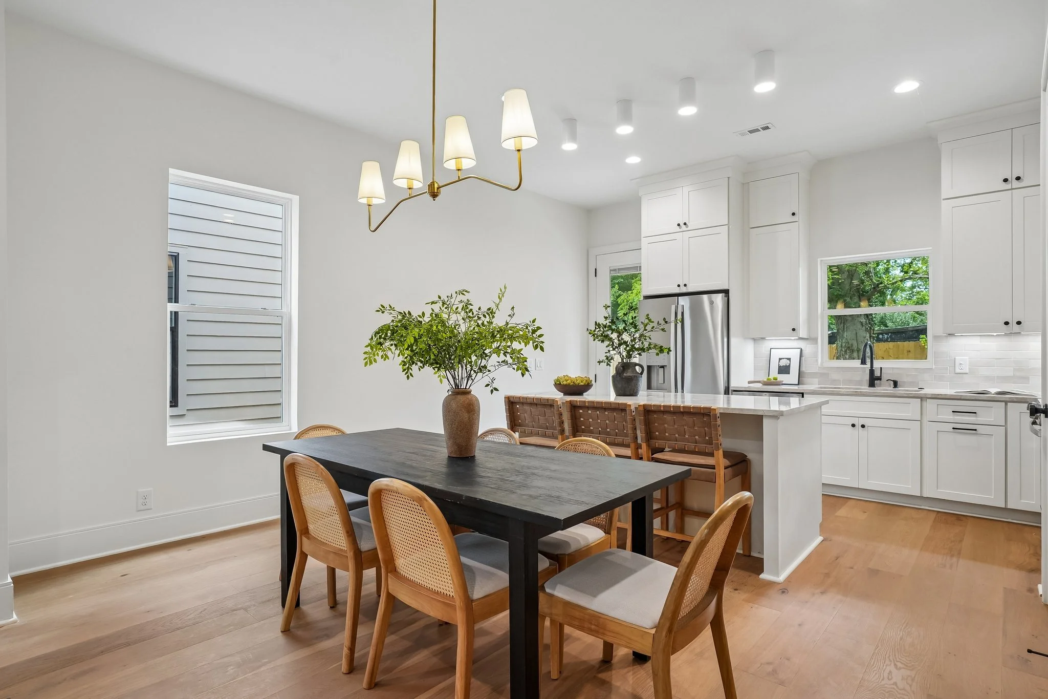 9-web-or-mls-Sultana Ave B-S0508-009.jpg