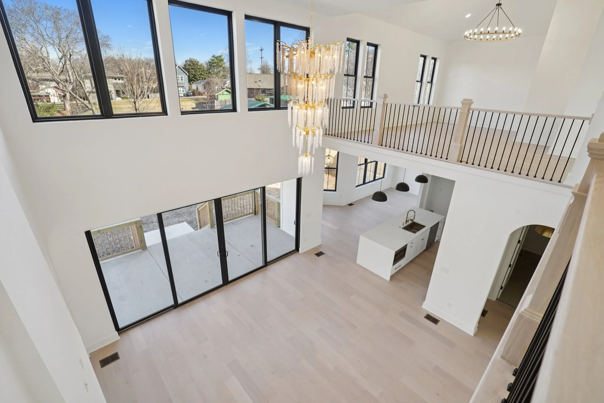 33-web-or-mls-Watsonwood Dr-S2711-031.jpg
