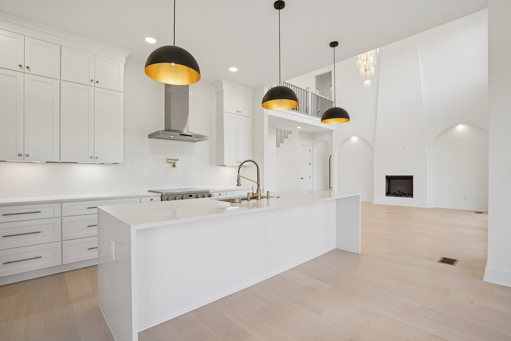 21-web-or-mls-Watsonwood Dr-S2711-019.jpg