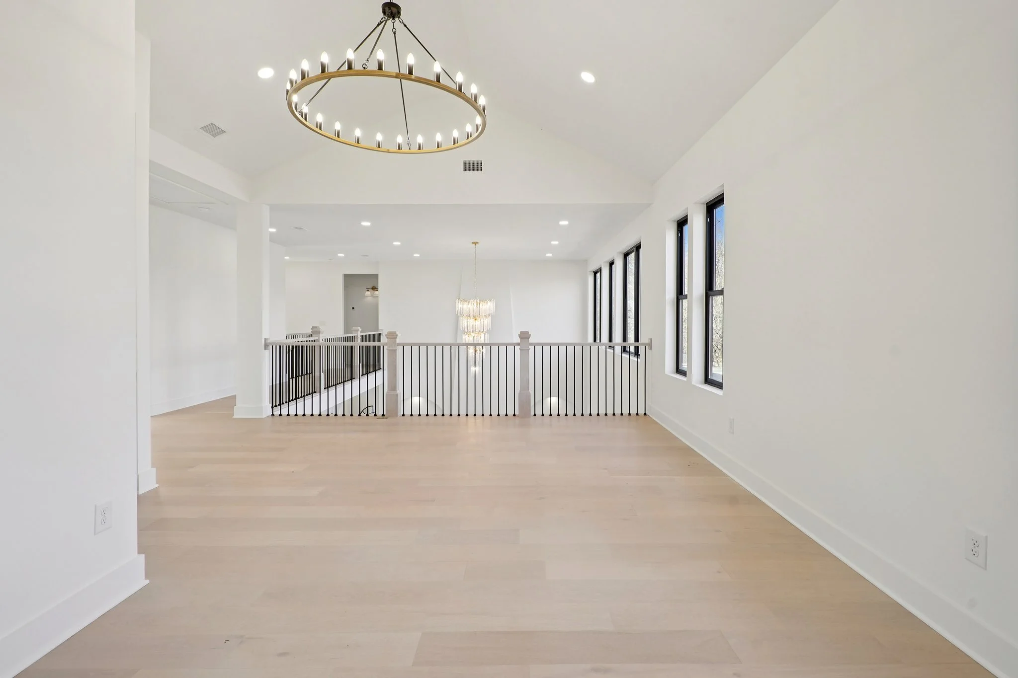 36-web-or-mls-Watsonwood Dr-S2711-034.jpg